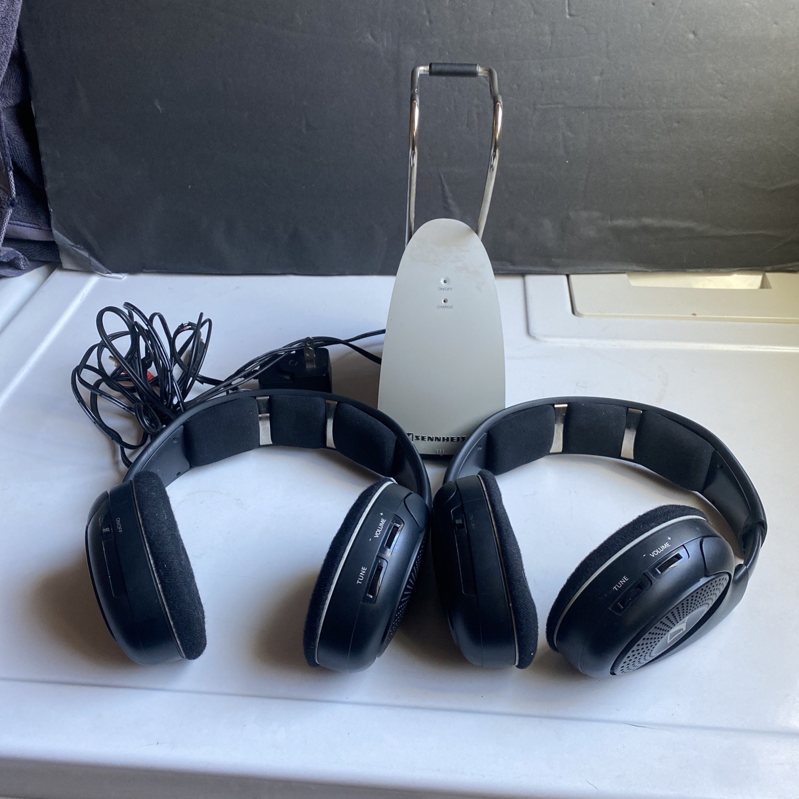 Sennheiser HDR 120 Wireless On-Ear Headphones with TR 120 Charging Base