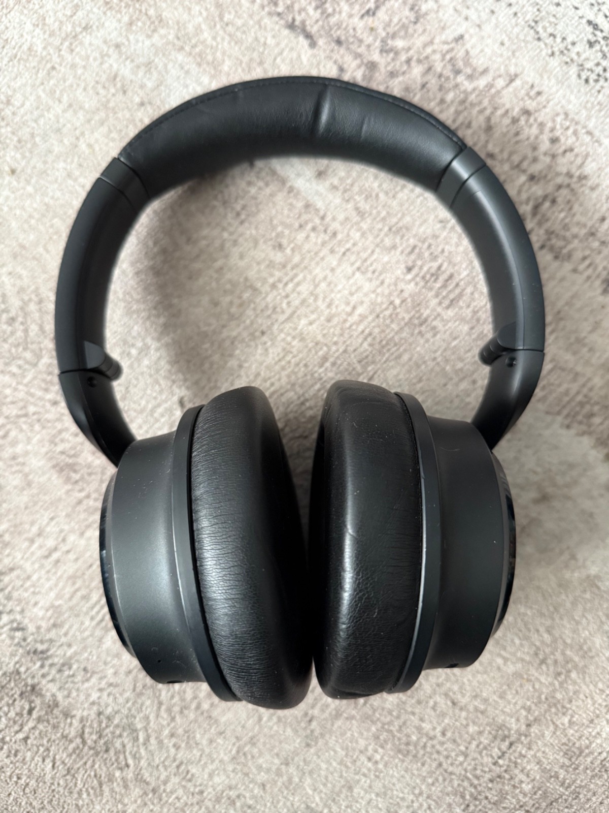 Wyze WNCH1 Wireless Noise-Cancelling Headphones Black 20-Hour Battery /Tested