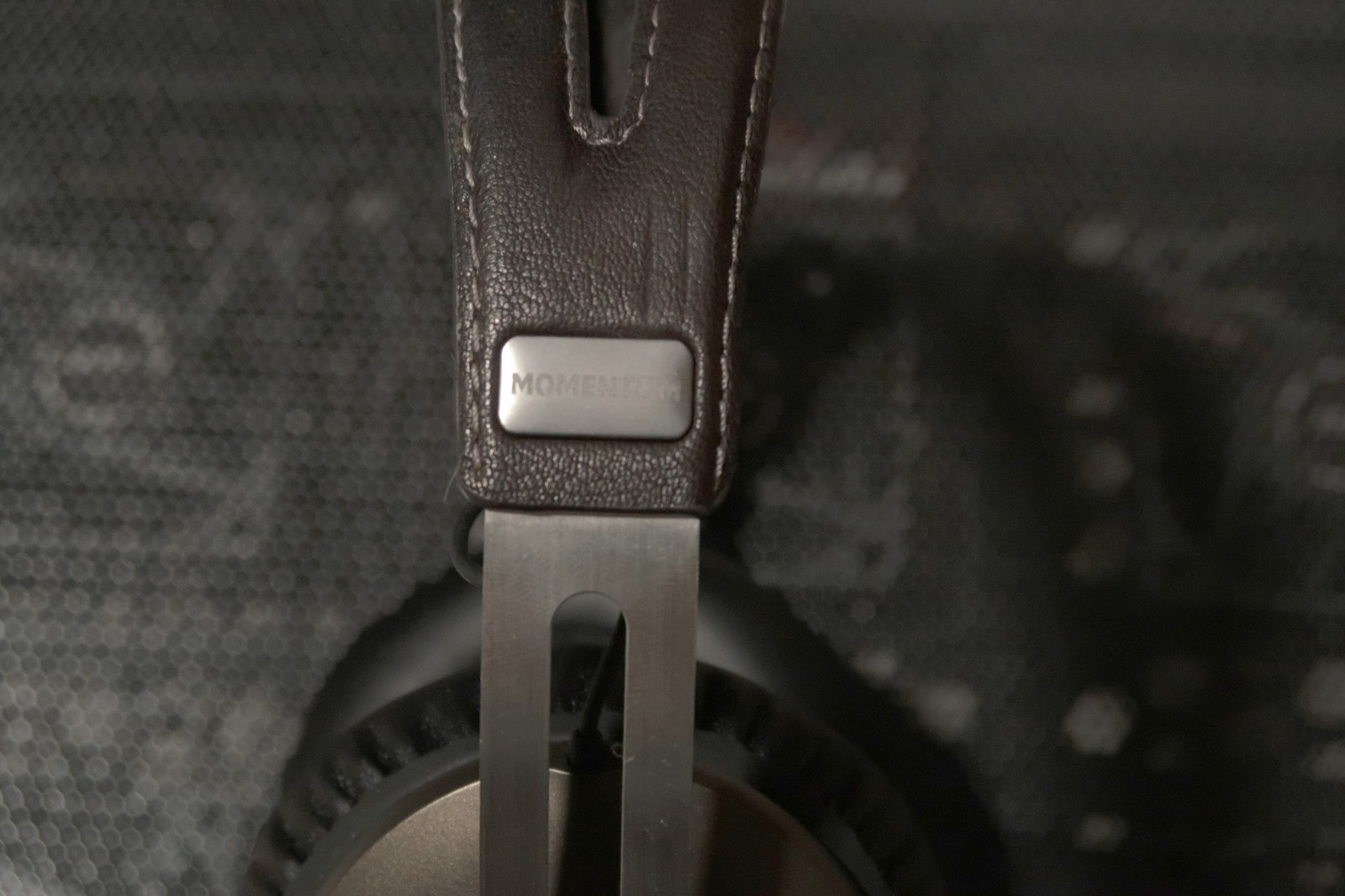 Sennheiser Momentum 1.0 Over-ear Hi-fi Wired Closed-back Headphone