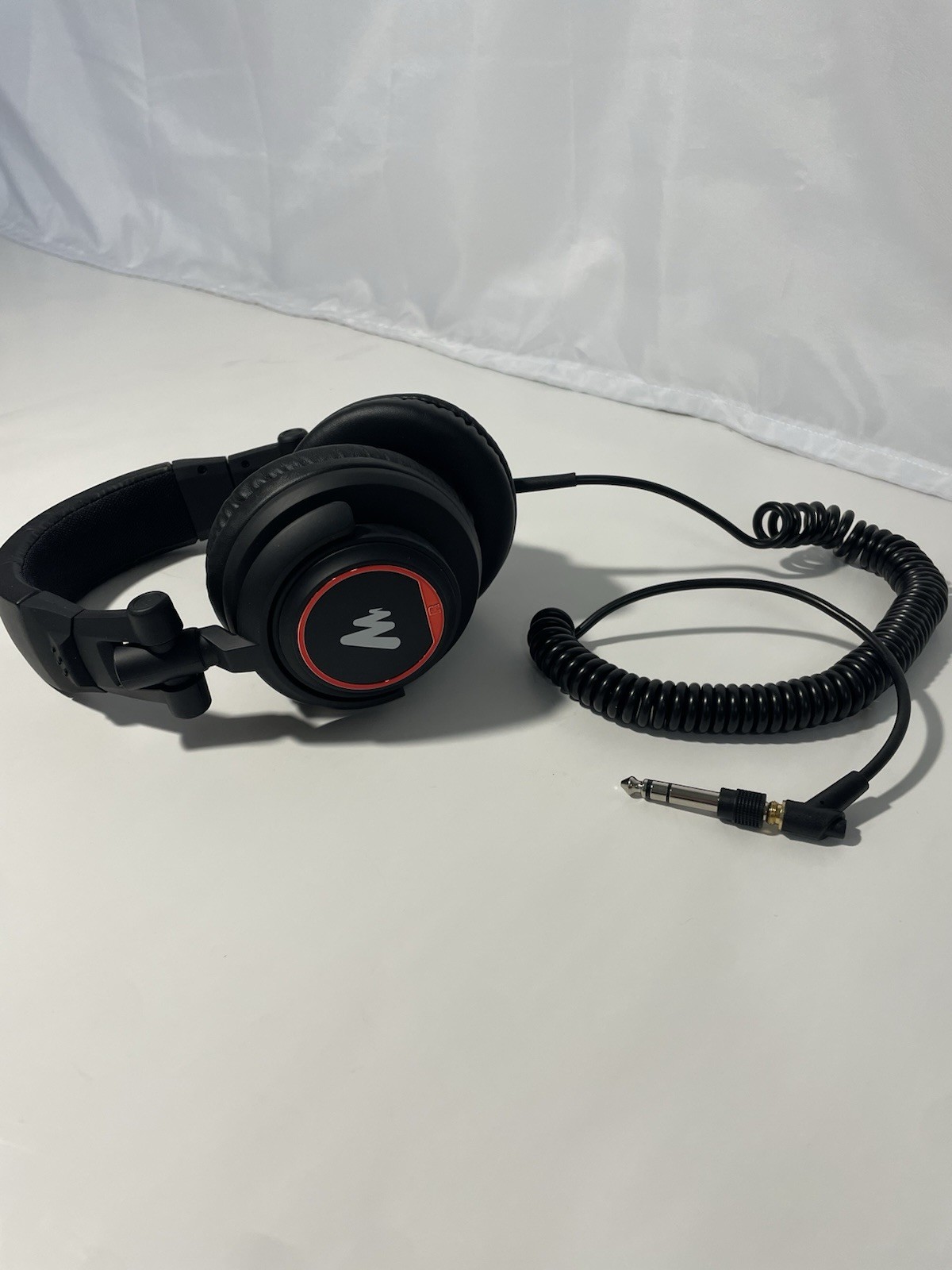 Maono AU-MH601 Professional Studio Monitor Headphones DJ Monitoring 50mm Coil