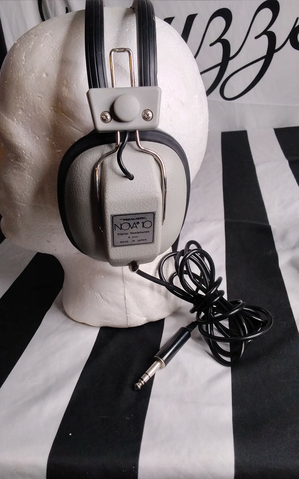 2 Vintage Stereo Headphones – Realistic Nova 10 & General Electric H-22 – Japan