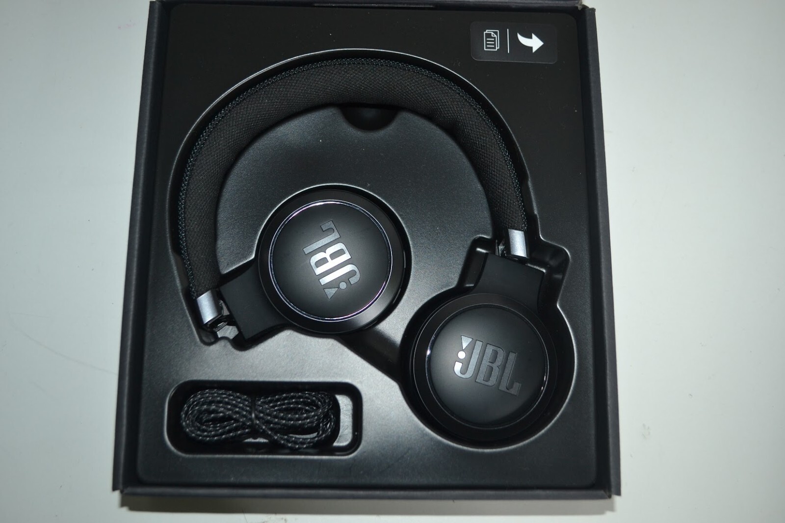 JBL, Harman, LIVE 460nc., Head Phones, Alexa, Ok Google, Bluetooth, Wireless