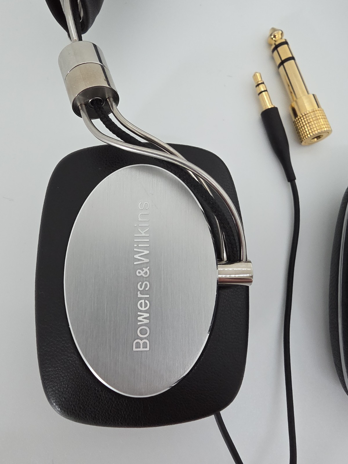 Bowers & Wilkins P5 Wired Headphones 3.5mm Audio + Adapter Premium Modern Sound