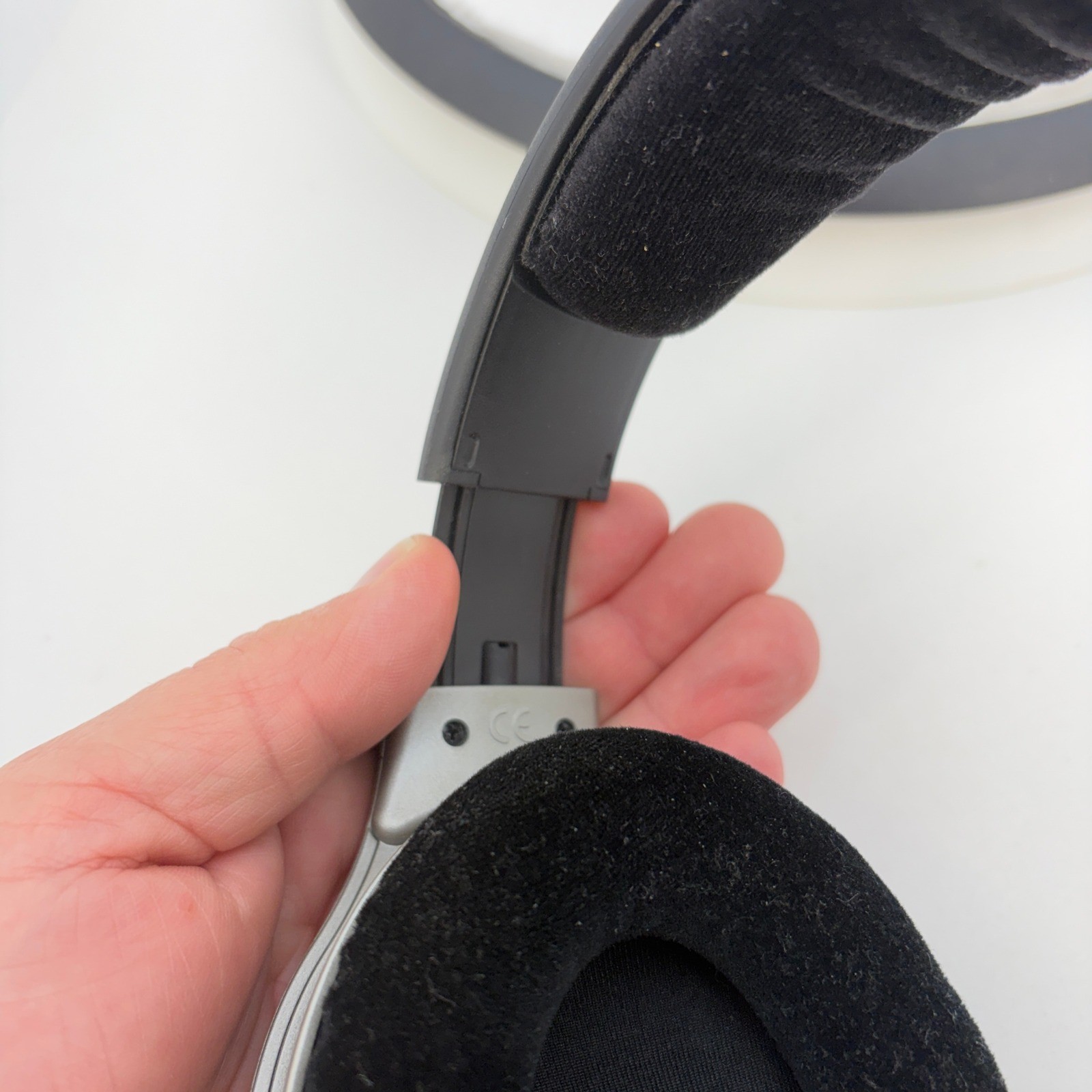 Sennheiser HD 555 Open Back Over Ear Audiophile Wired Headphones Gray Black