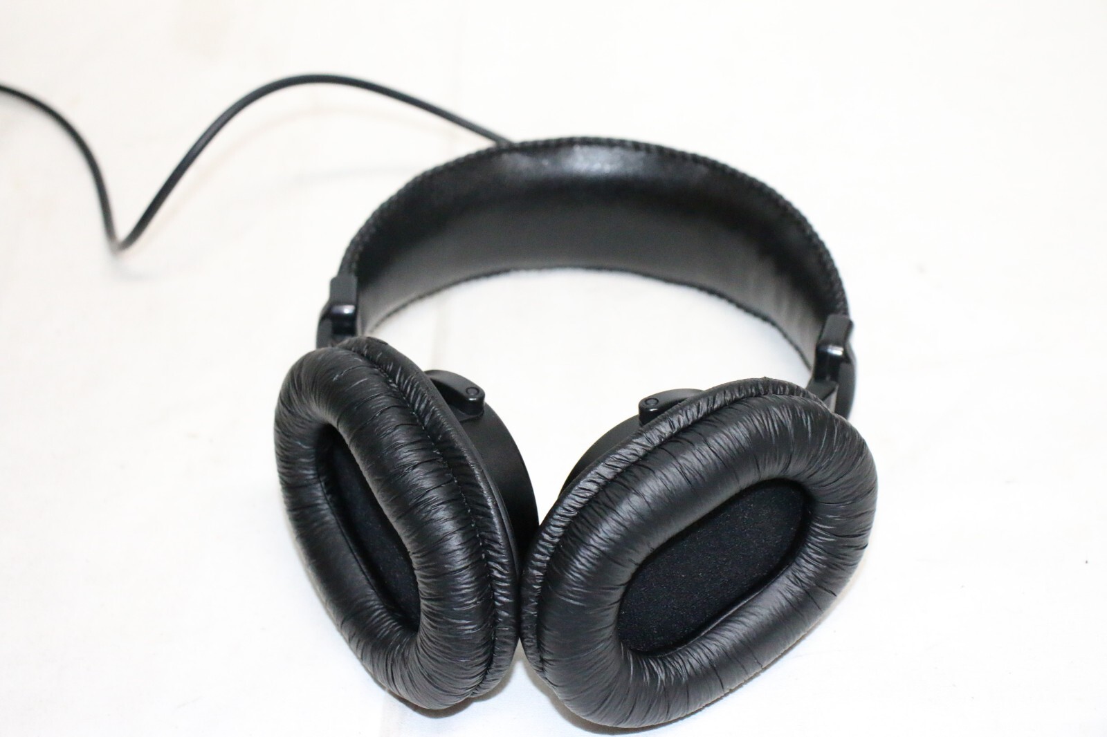Sony MDR-7506 Over the Ear Headphones only