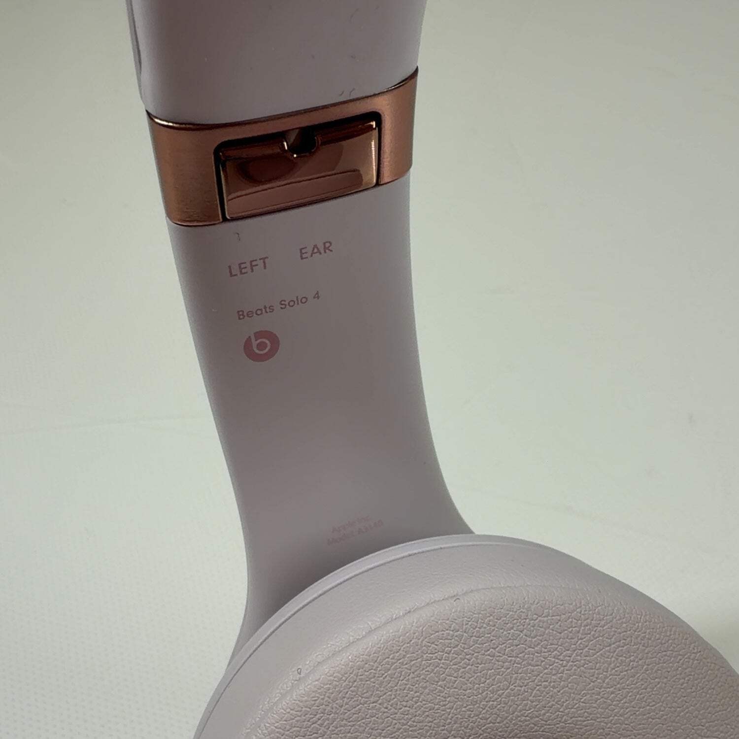 Beats Solo4 Wireless Over-Ear Bluetooth Headphones Cloud Pink A3140