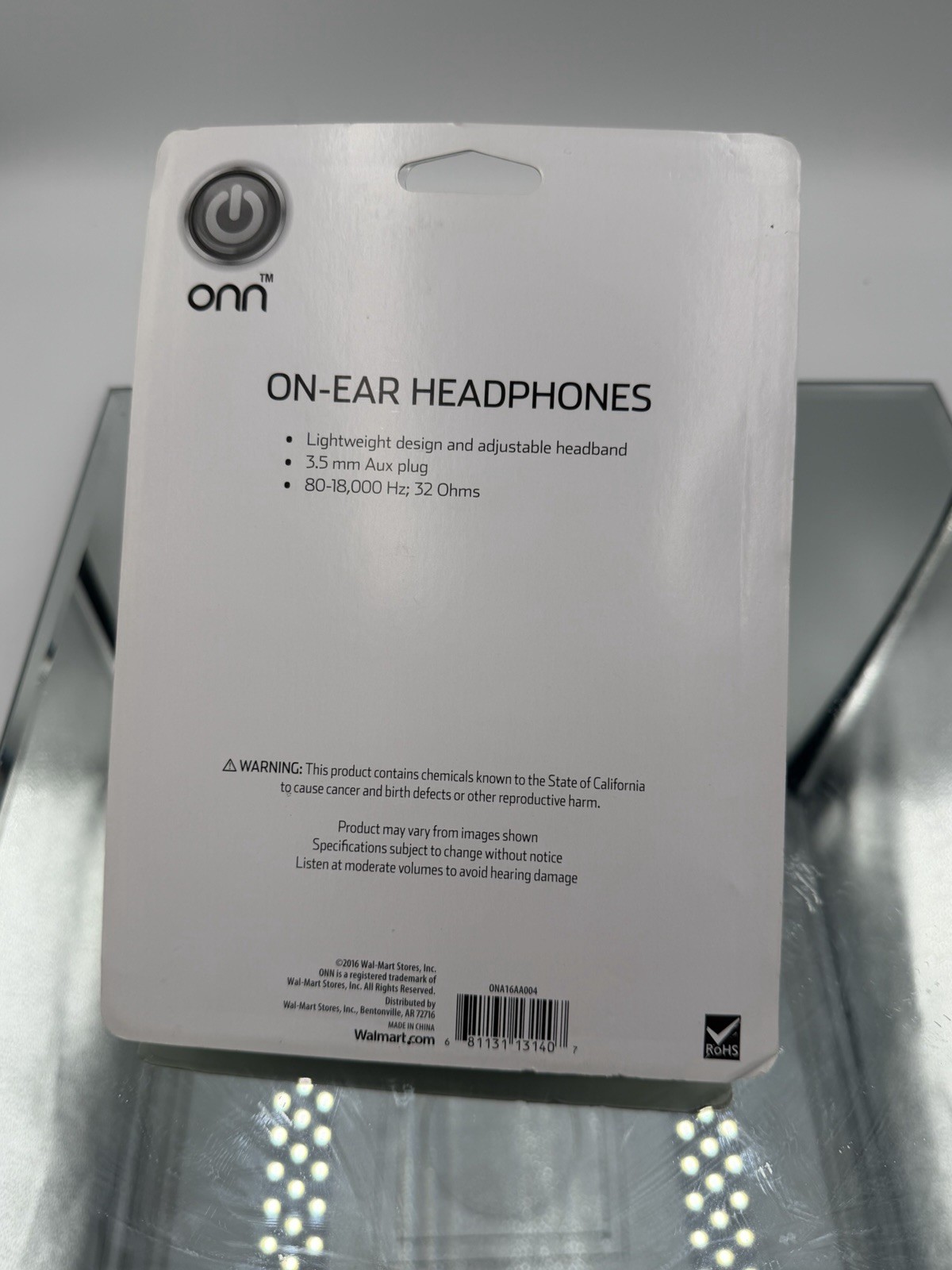 ONN On-ear Headphones 3.5 mm. Aux Plug Black Adjustable Headband New and Sealed
