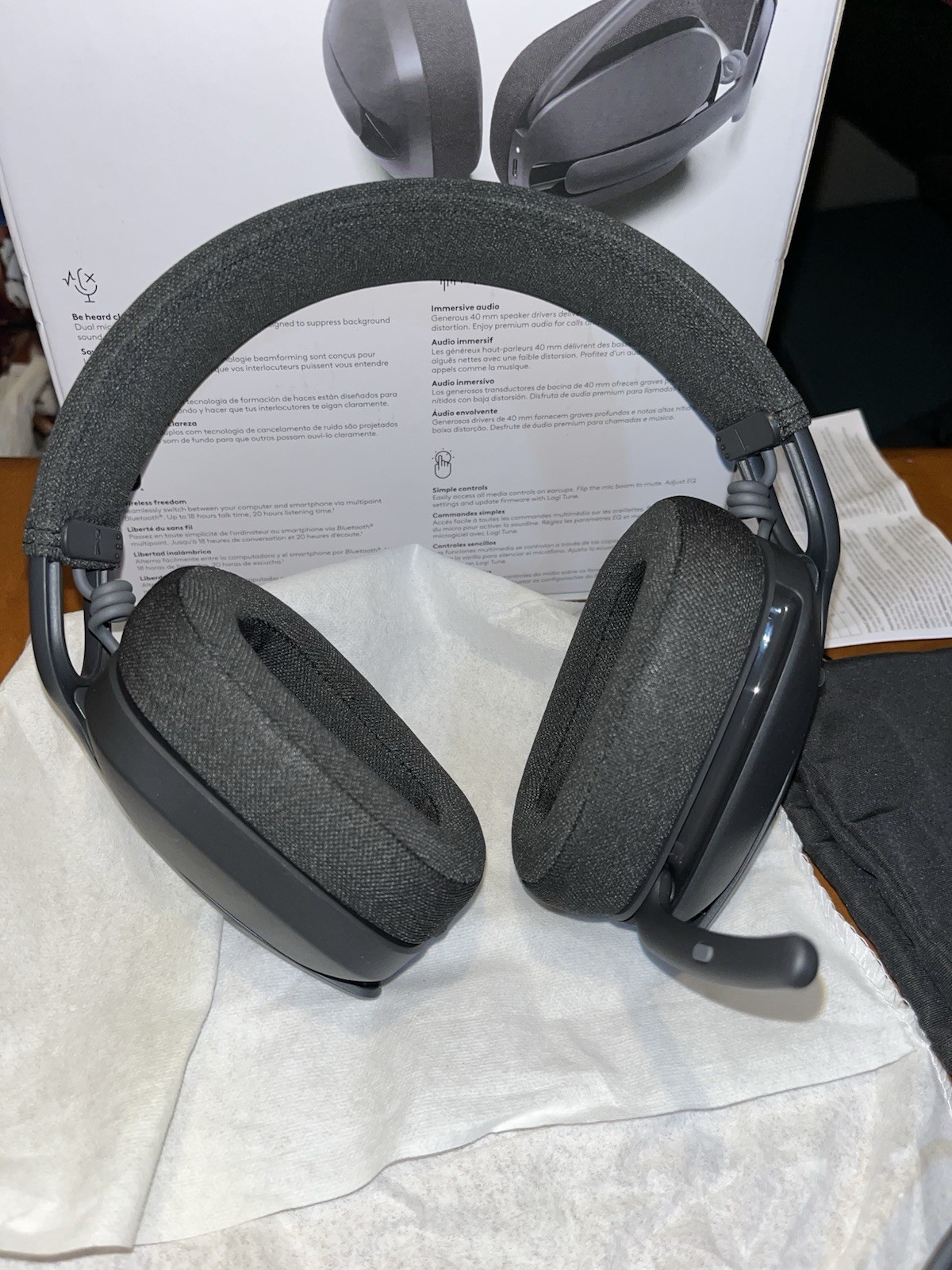 Logitech Zone Vibe 100 Wireless Bluetooth Noise Canceling Headphones Black