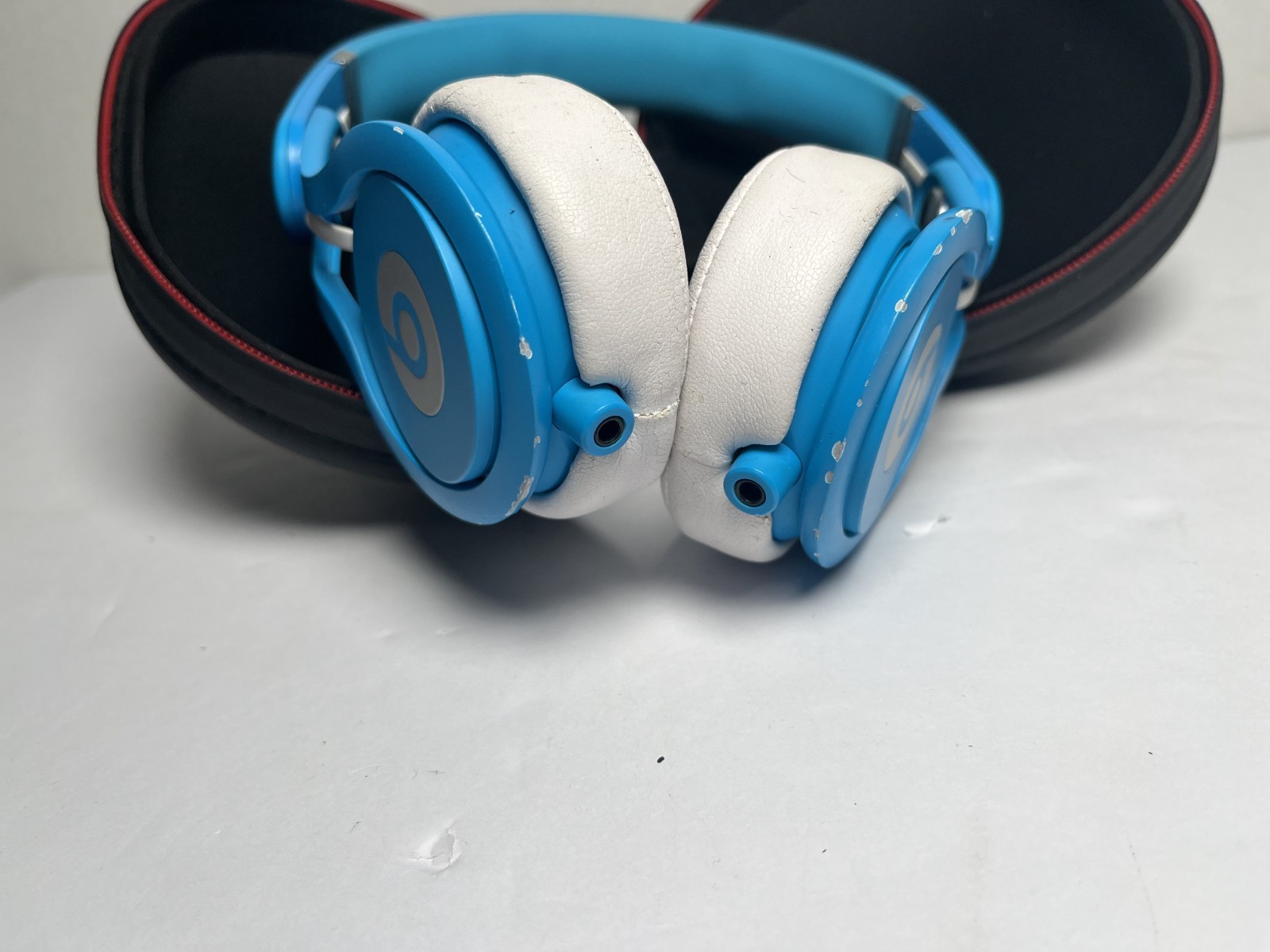 Beats Mixr Mixer Headphones Neon blue & white David Guetta Edition