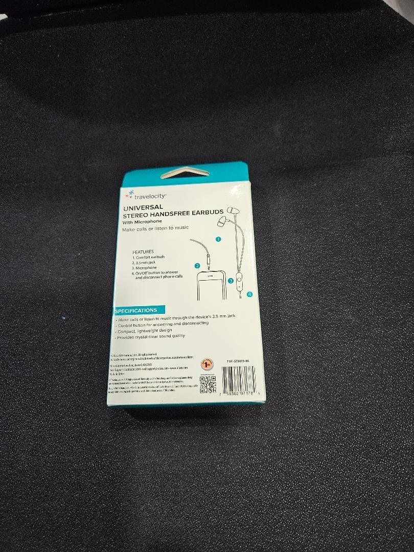 UNIVERSAL STEREO HANDSFREE EARBUGS WITH MICROPHONE NEW