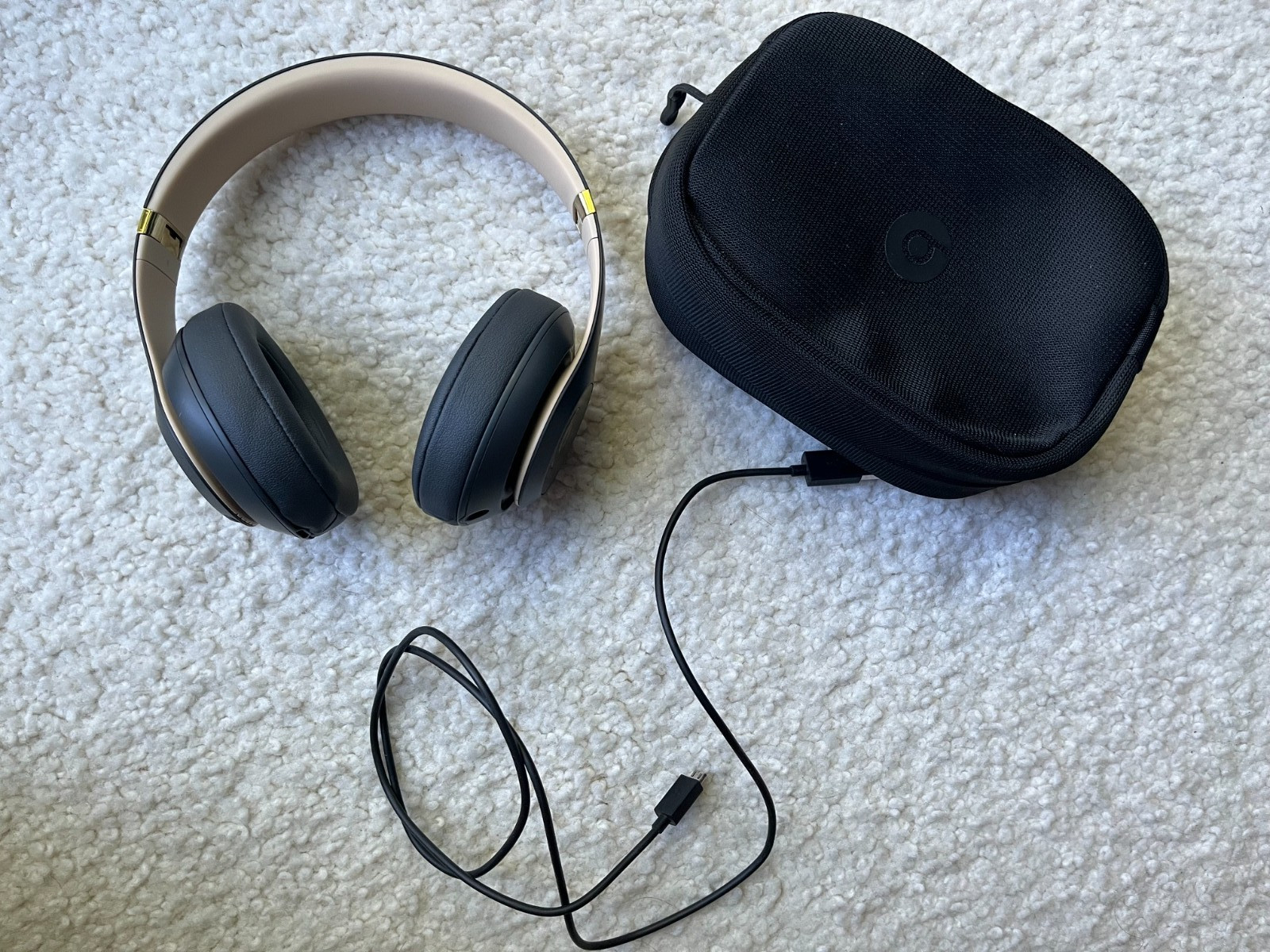 Excellent – Beats Wireless Studio 3 Black/Gold
