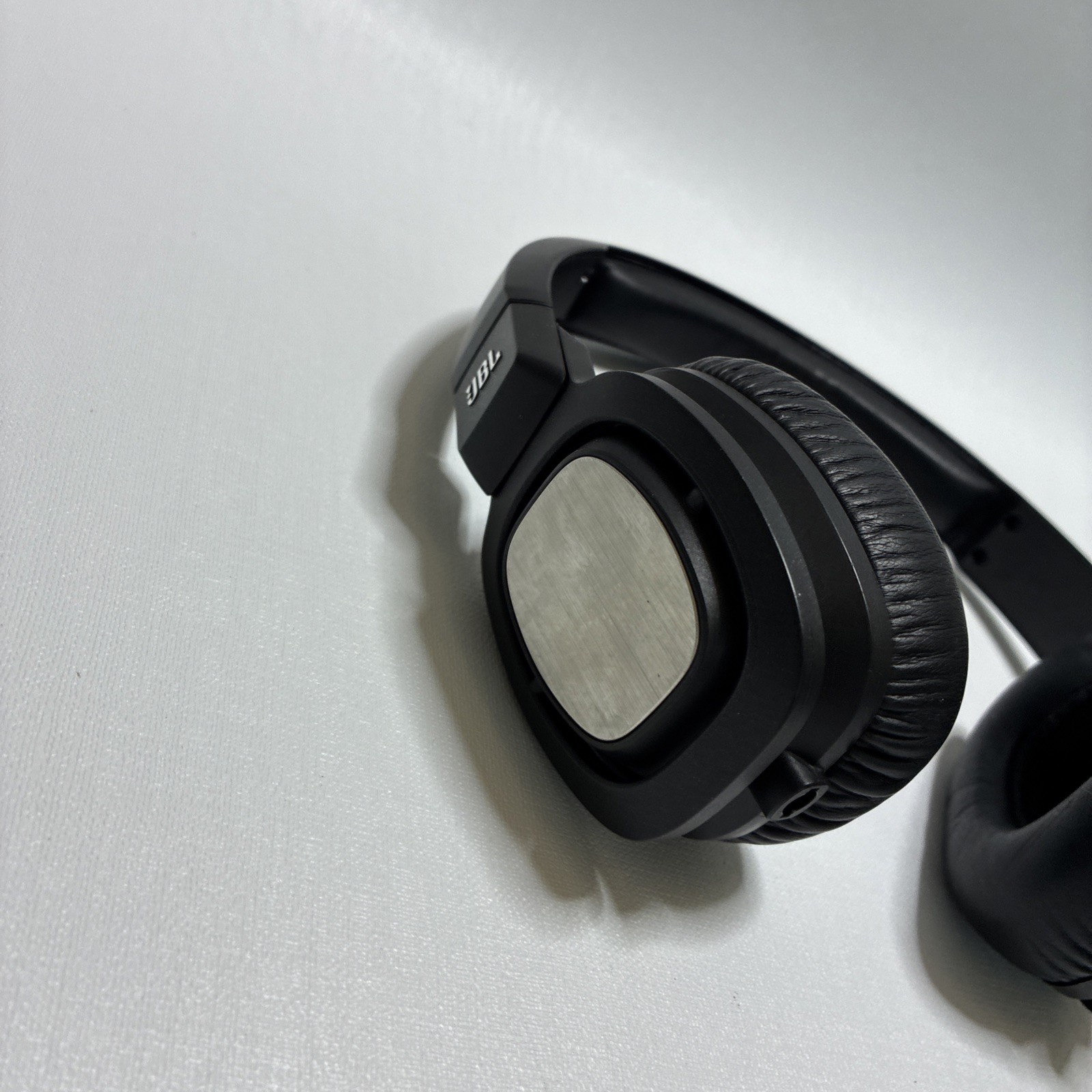 JBL J55 Headband Headphones – Black