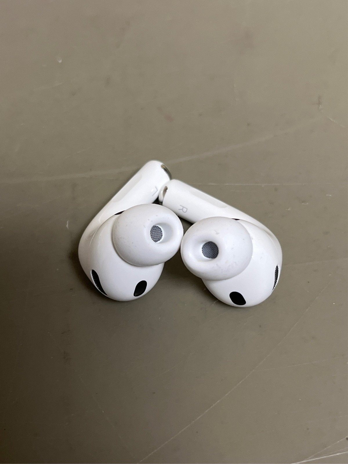 Apple AirPods Pro 3 with Active Noise Cancellation, Heart Rate Sensing, Live T 8