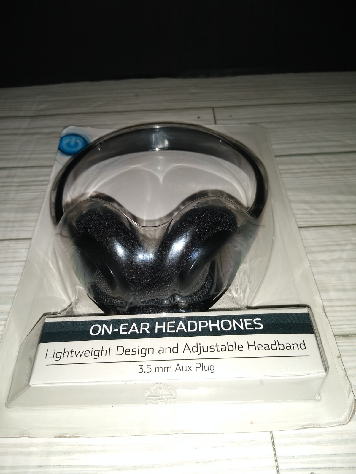 ONN 3.5 mm ON EAR Black Wired HEADPHONES New