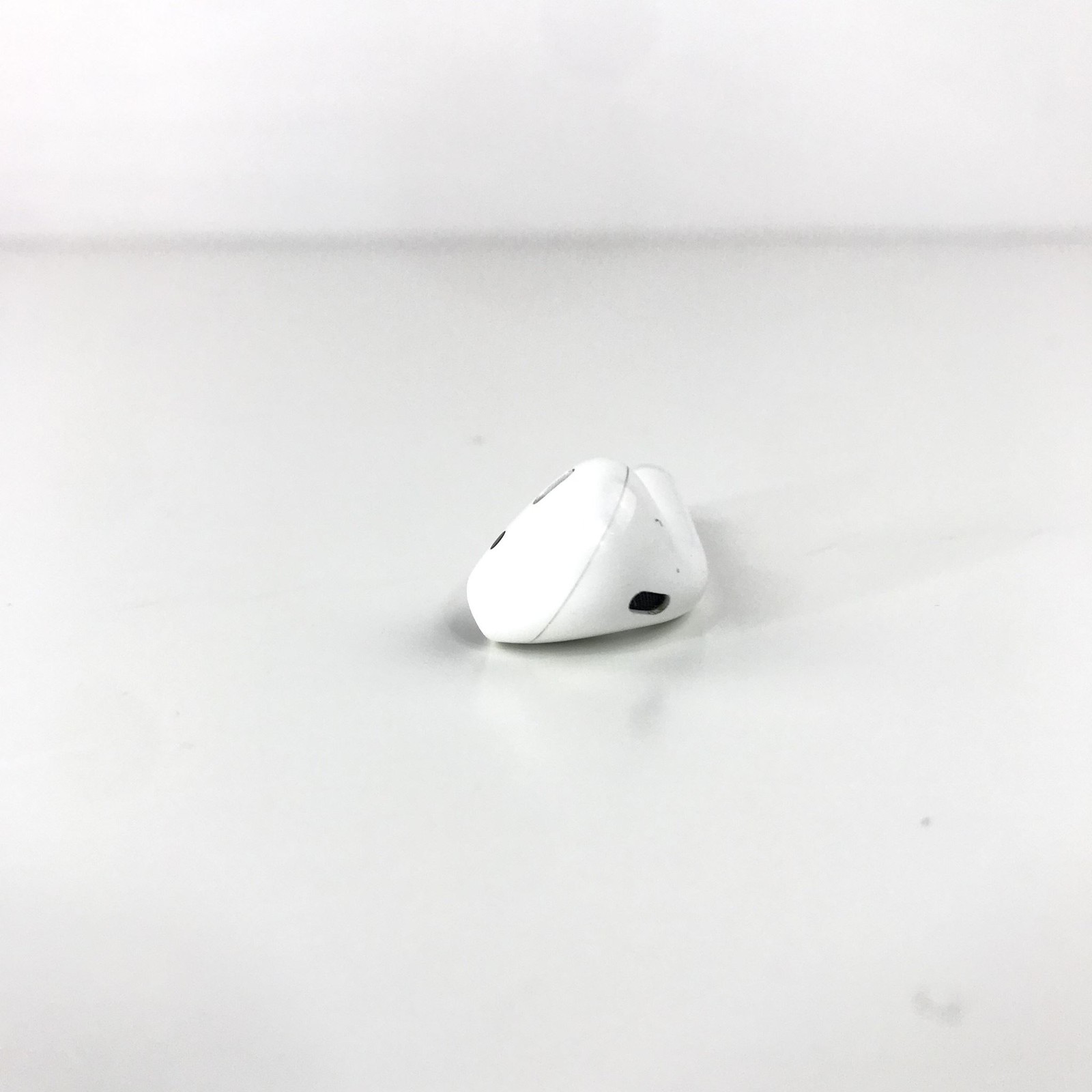Apple AirPods 1st Gen Left Side Only OEM Replacement AirPod A1722 – No Case