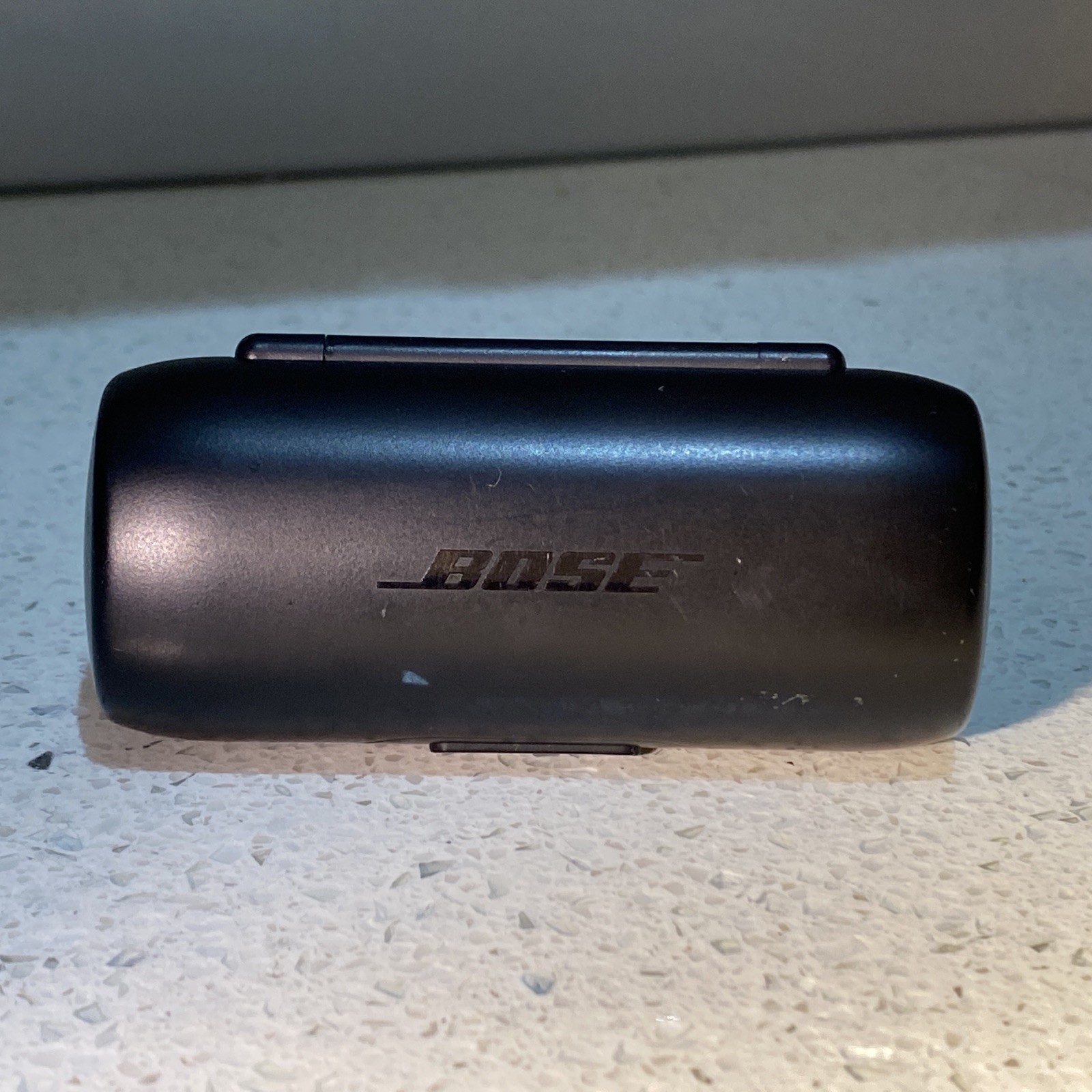 Bose SOUNDSPORT FREE WIRELESS Earbuds Bluetooth Black 423729 Charging Case Only