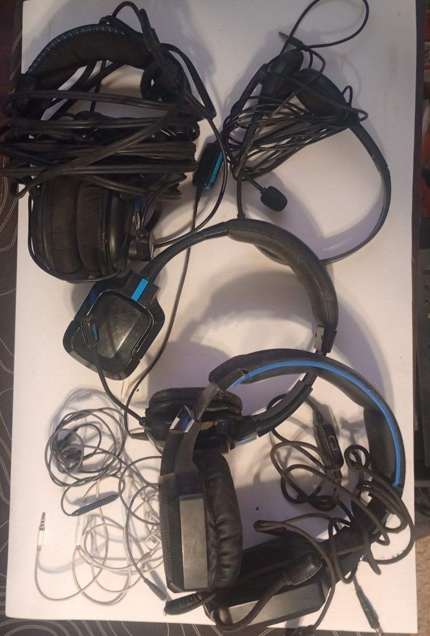 Assorted Bundle lot of Headphone Turtle Beach Logi – 6 Total Untested