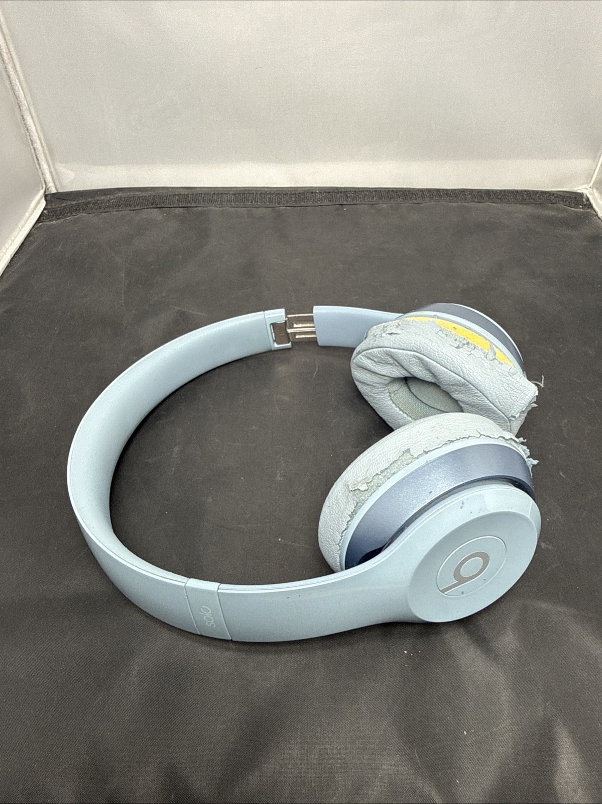 Beats by Dr Dre Solo 2 Wired Headphones – Great Blue B0518 Needs Pads