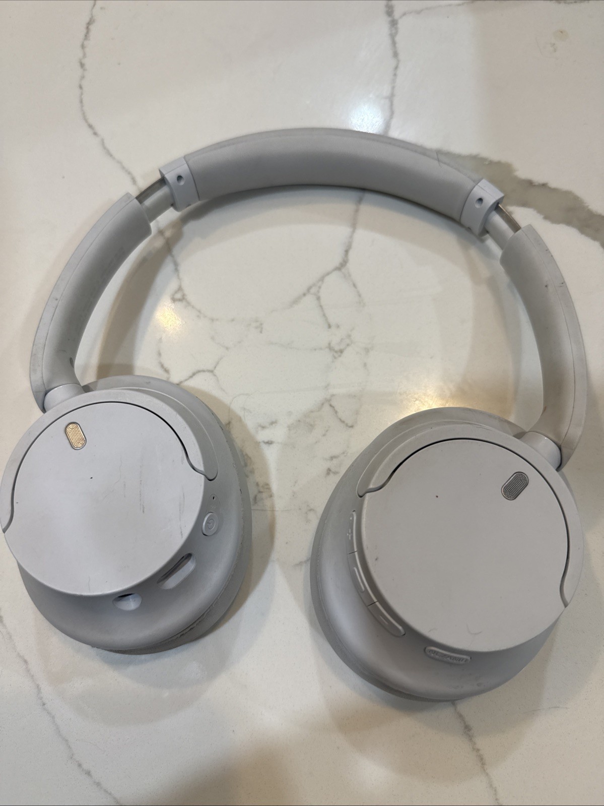 Sony WH-CH720N Wireless Noise Canceling Bluetooth Headphones White