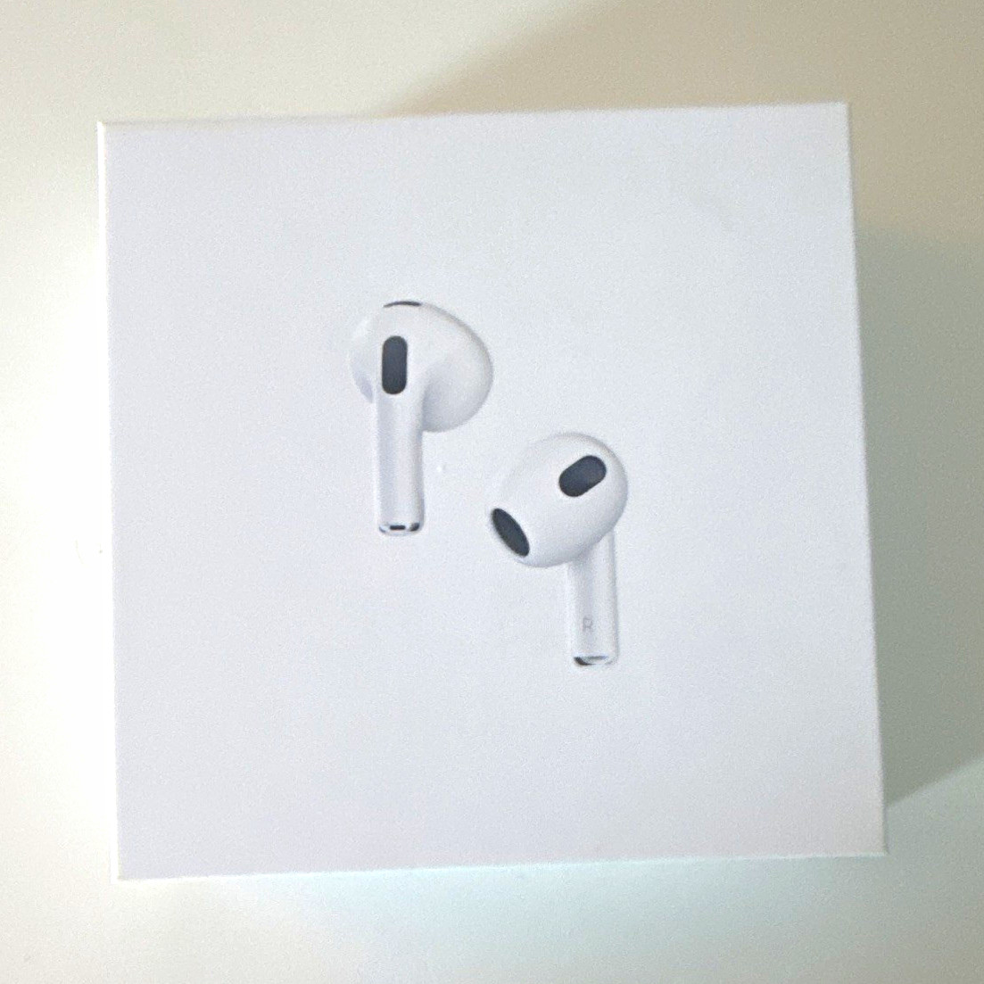 Apple AirPods (3rd Generation) Wireless Bluetooth Earbuds w/ MagSafe Case, White