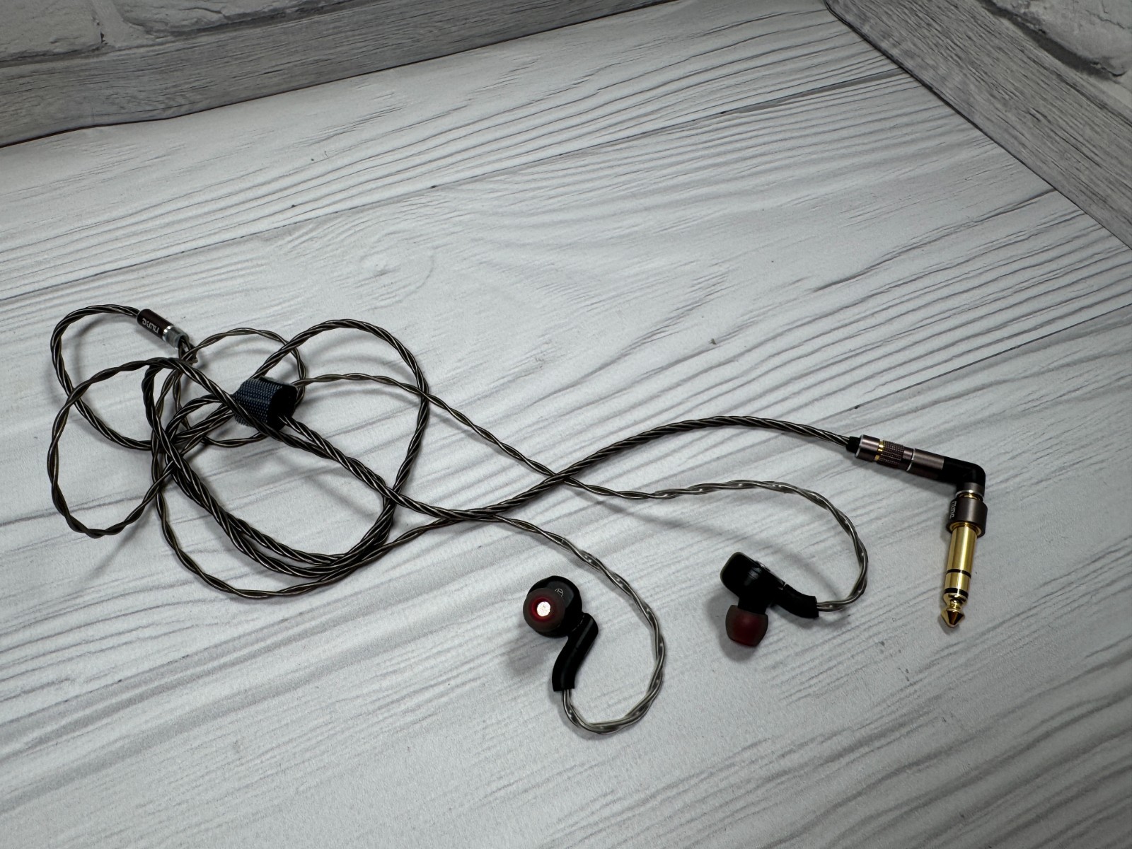 Dunu DK-2001 Obsidian headphones earplugs headphones