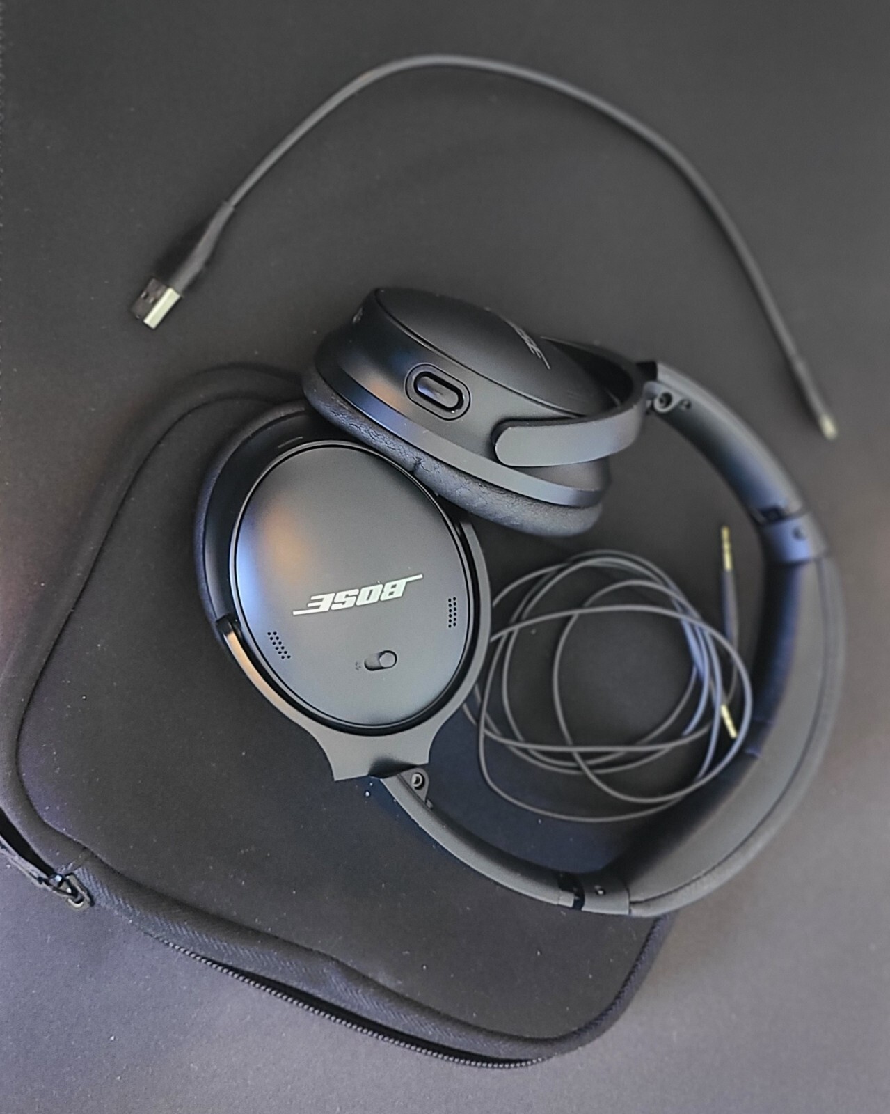 Bose QuietComfort SE Noise Cancellation Headphones w Soft Case 2022 – Black