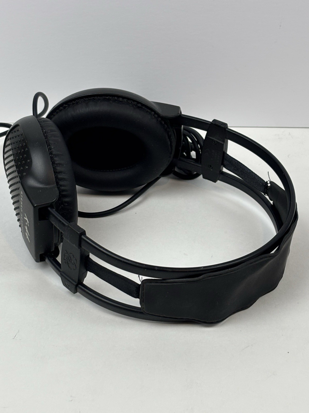 AKG K-44 Stereo Headphones Headband Perception Studio Over Ear Black