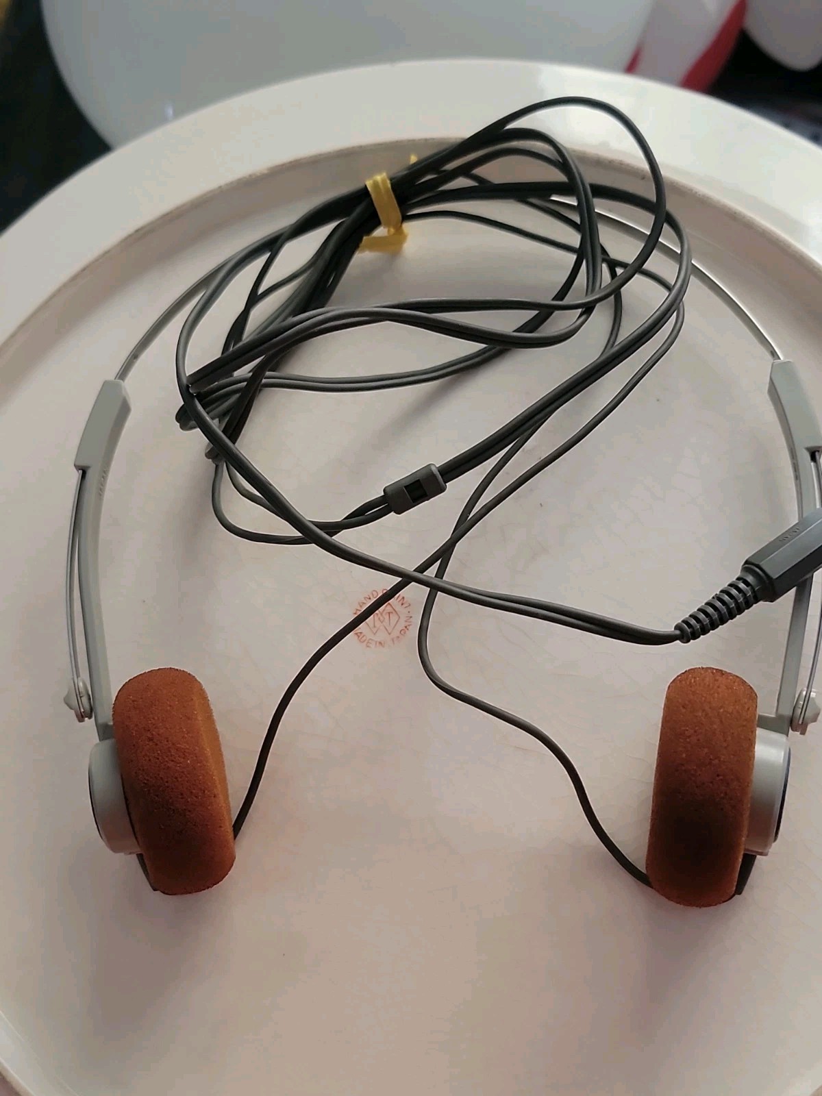 Vintage Toshiba HR-M2C Wakman Wired Earphones w/ Cushions – Japan – Excellent