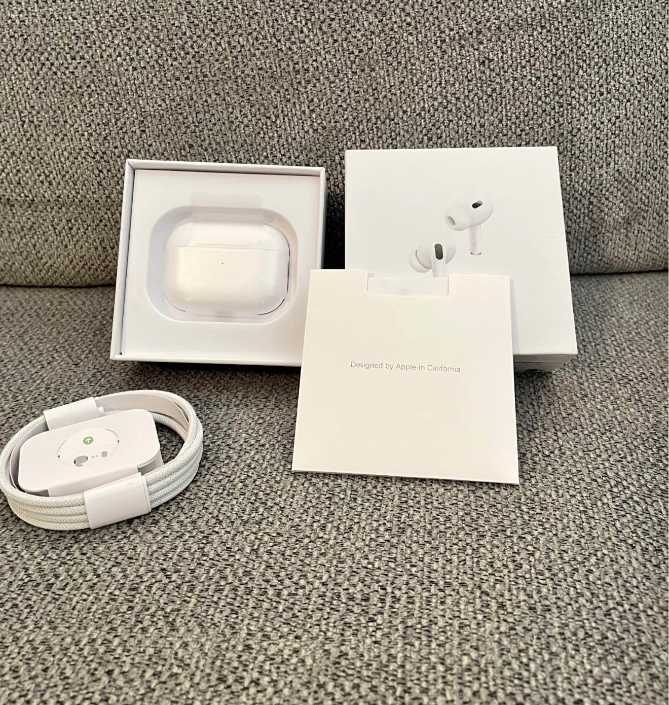 Apple AirPods Pro 2 White With USB-C Charging Case (sealed)