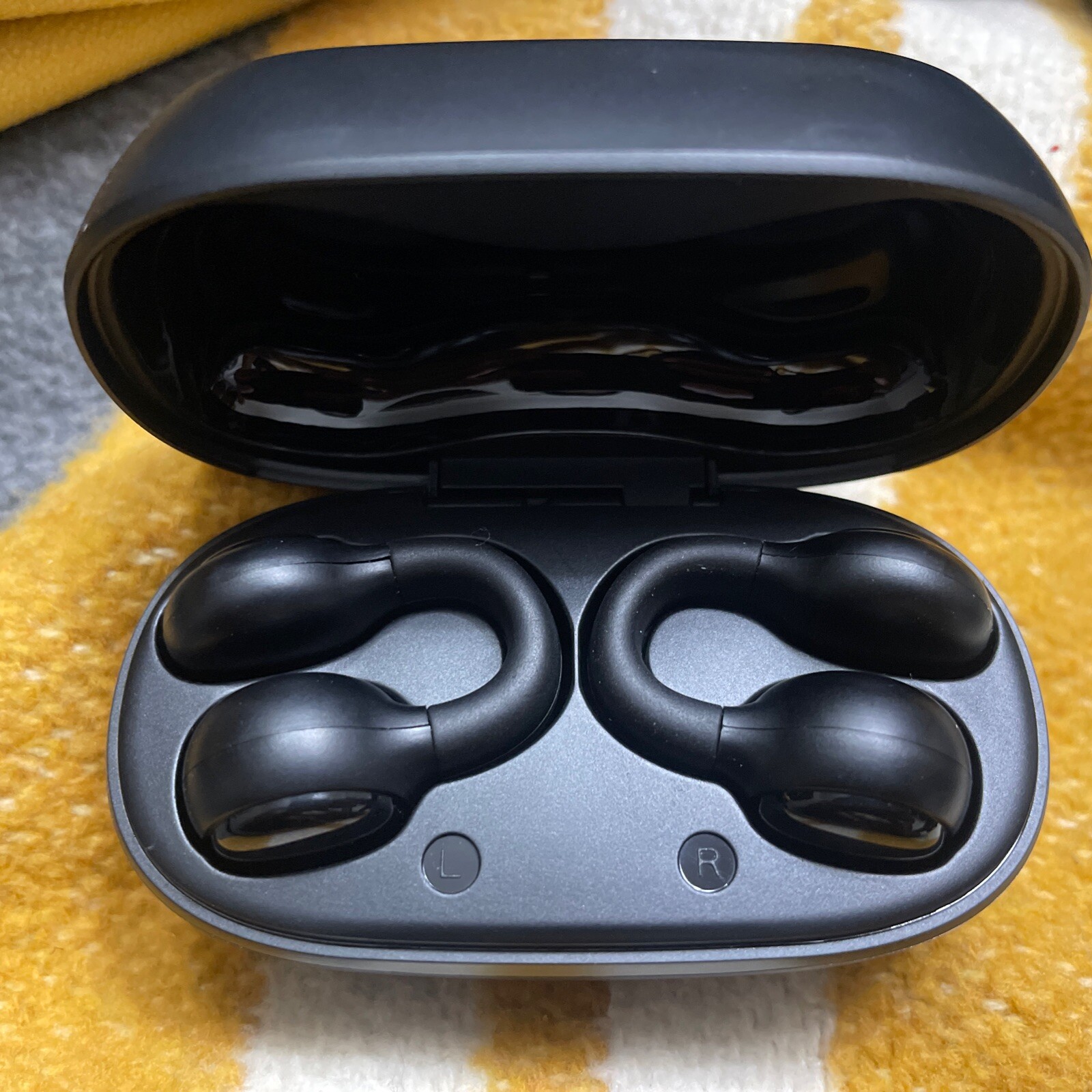 M47 Wireless Earbuds Ear Clips Bluetooth Sport Buds With Charging Case