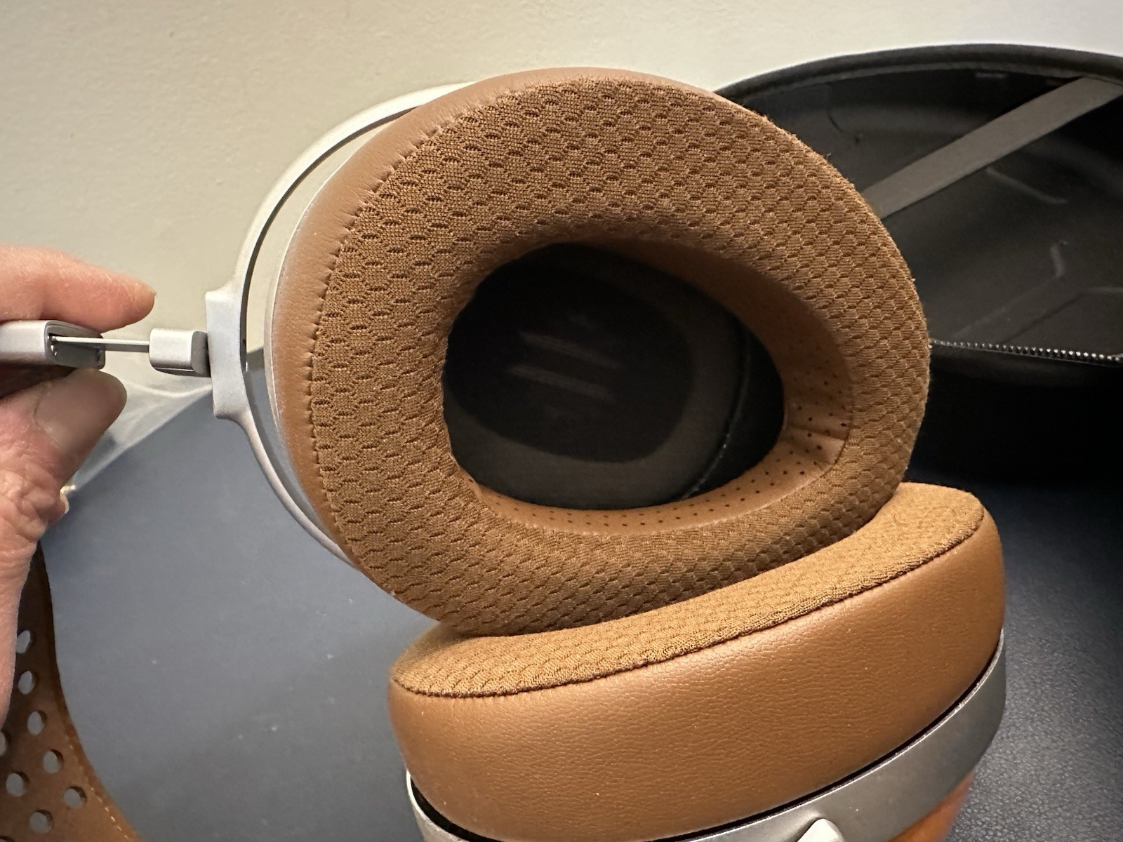 HIFIMAN Audivina Over Ear Headphones