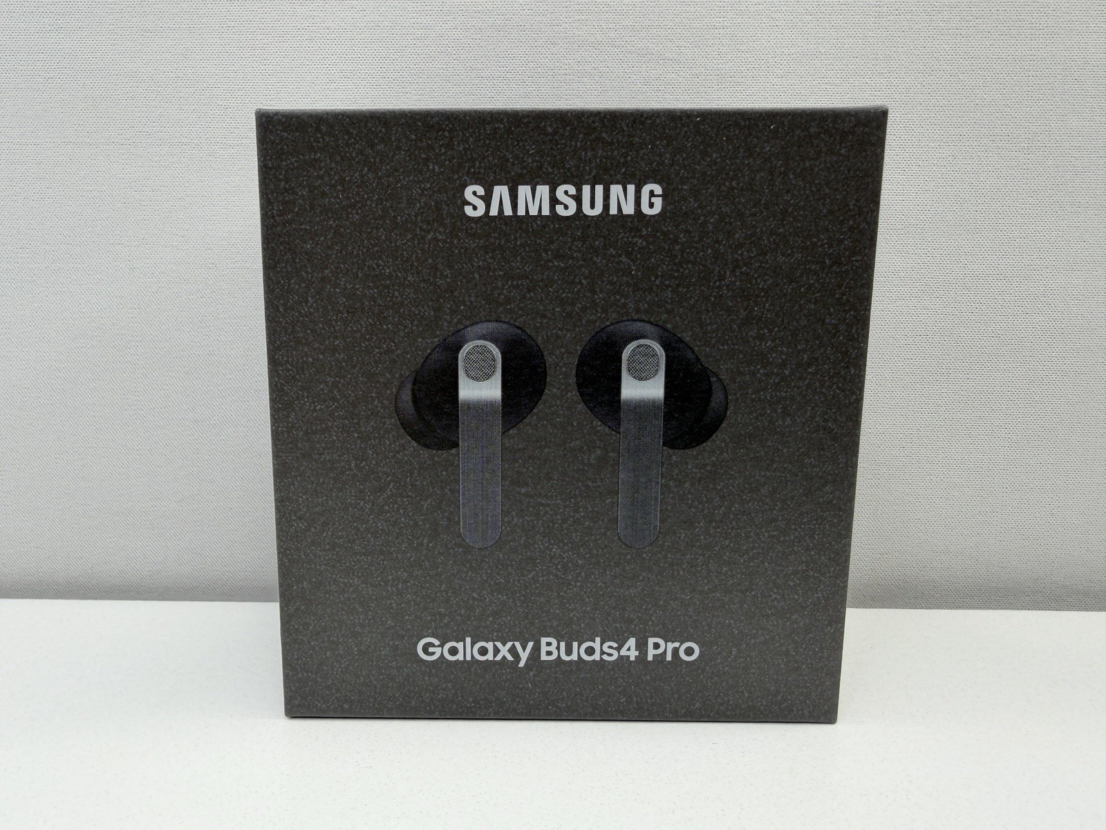 Samsung Galaxy Buds4 Pro Black SM-R640 Bluetooth Earbuds Brand New Sealed