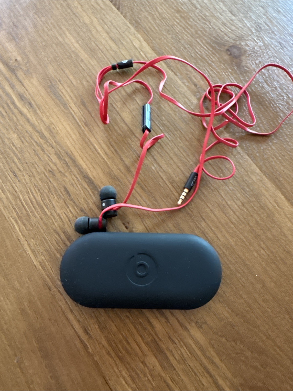 Beats by Dr. Dre urBeats In-Ear Headphones – Red/black ✅️