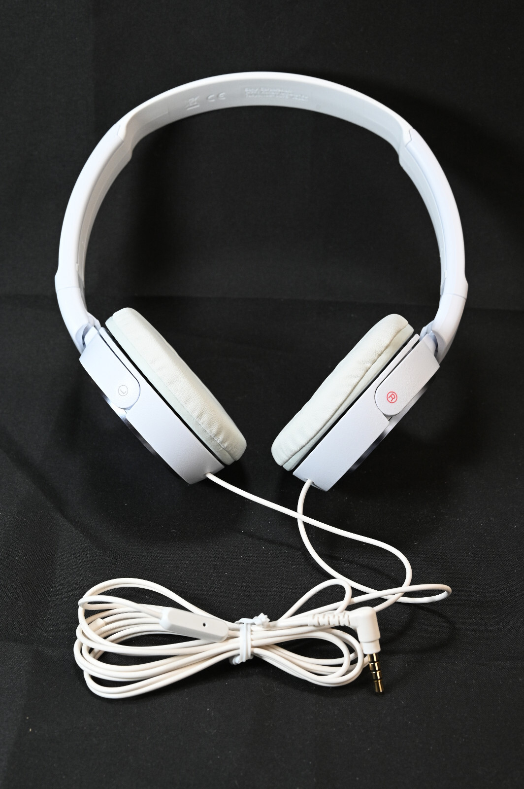 Sony MDR-ZX310AP/B ZX Series On-Ear Stereo Headphones w/Mic MDRZX310AP White