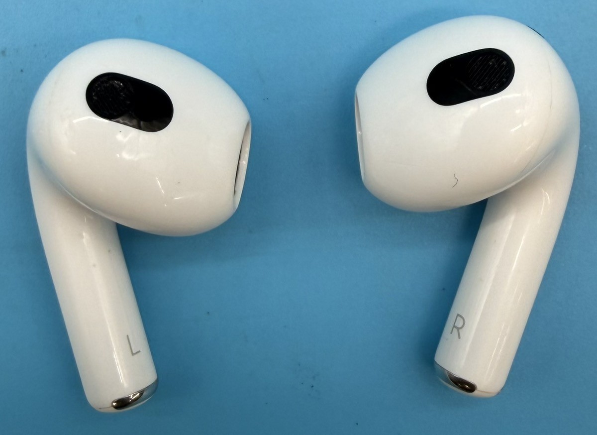 Apple A2566 Airpods Pro 3rd Gen Bluetooth Wireless Earbuds (MAC003609)
