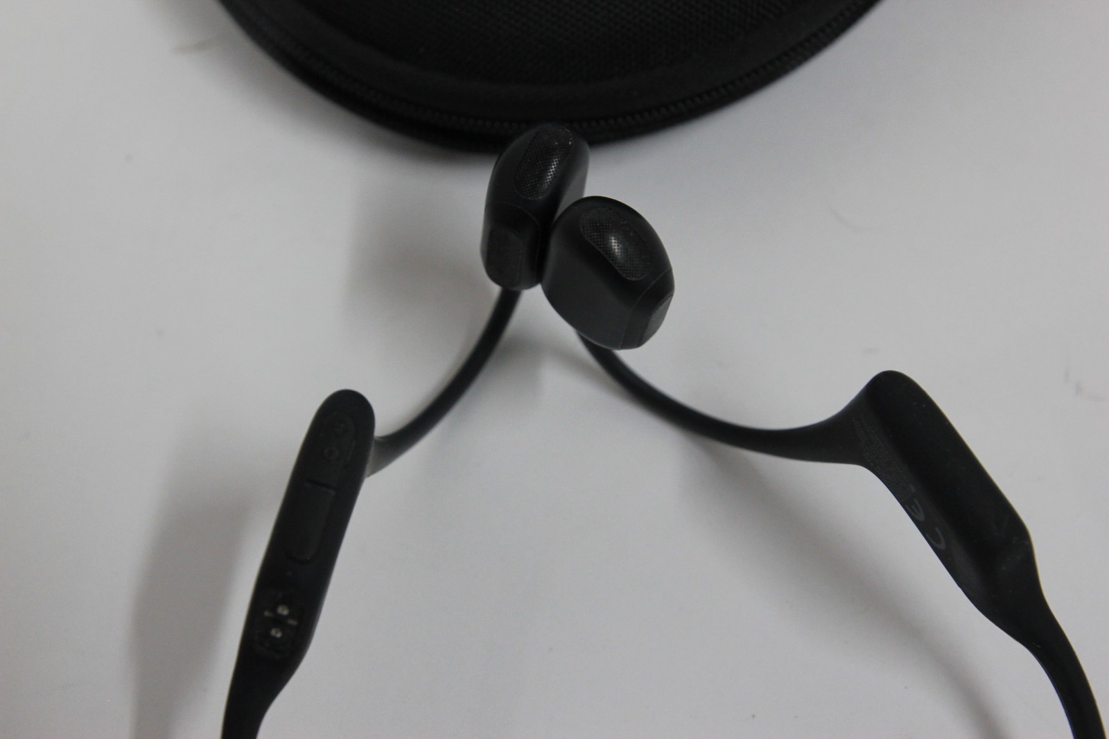 NIB Shokz OpenRun Pro S810 Bone Conduction Sport Headphones