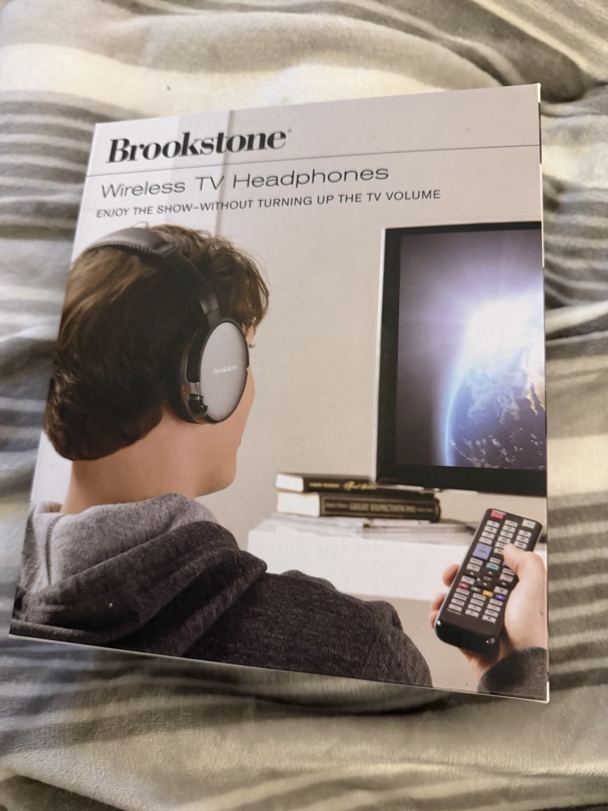 Brookstone Wireless TV Headphones- New in box, 2.4GHz, USB and AUX IN Connection