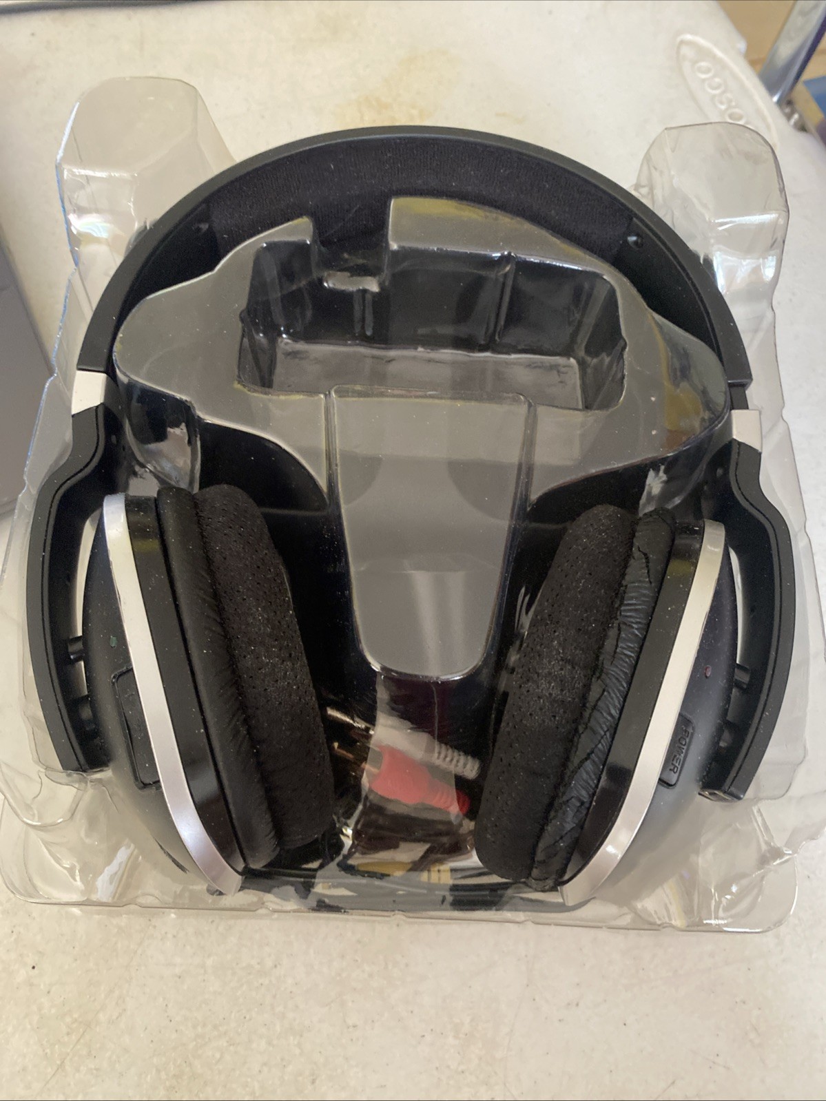 Artiste 2.4G Stereo Wireless Headset Headphones ADH300 30M Distance