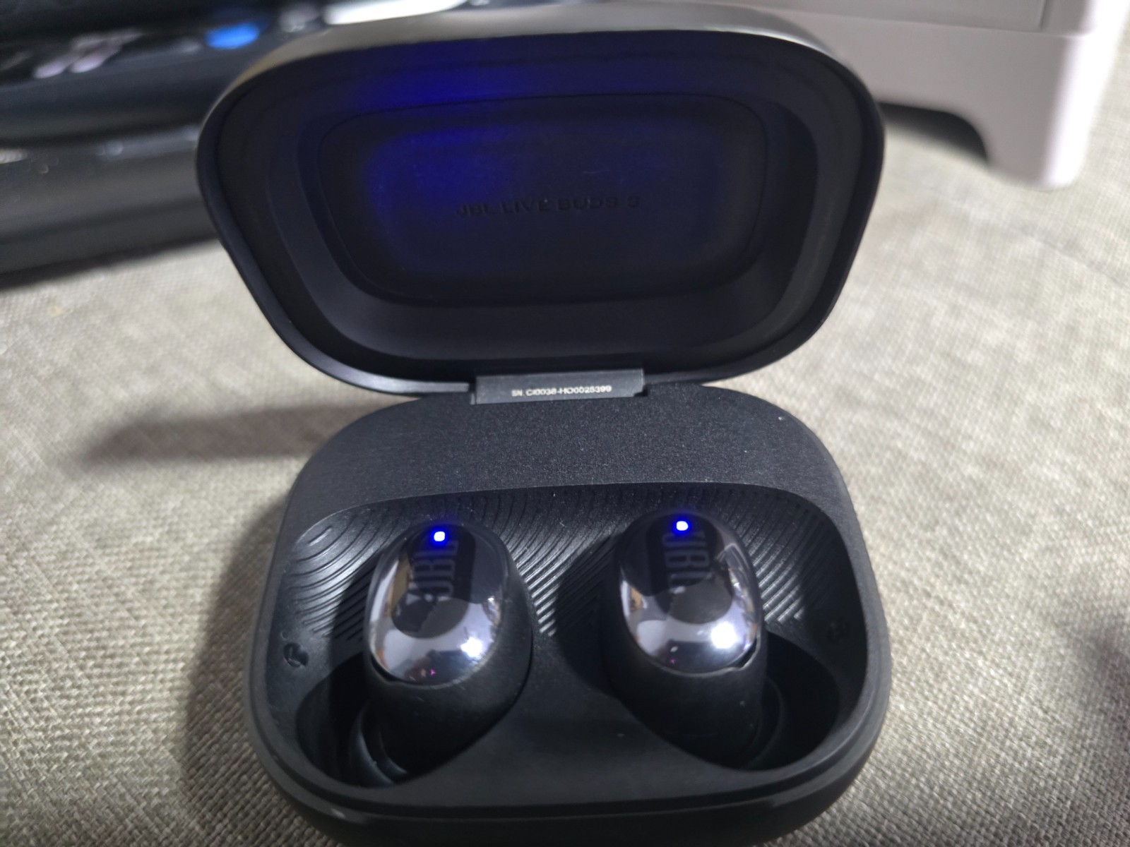 JBL Live Buds 3 Noise-Canceling True Wireless Earbuds (black) Genuine