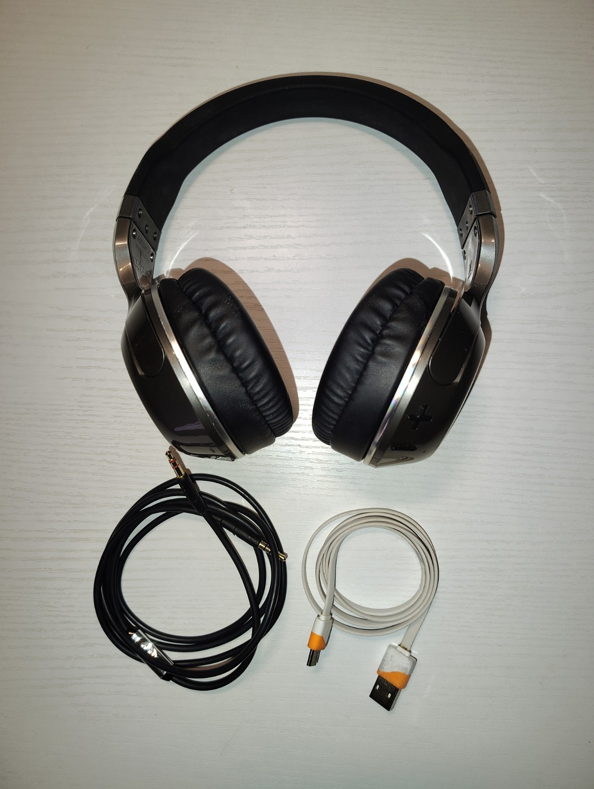 Skullcandy Hesh 2 Wireless Bluetooth Headphones In Great Condition