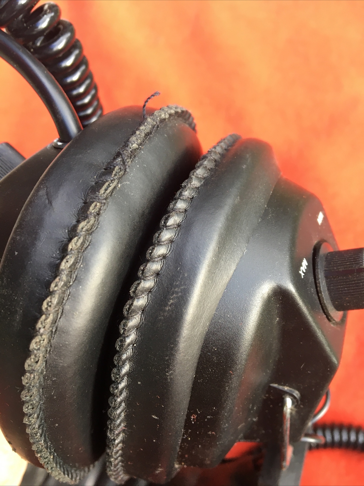 Labtec C-184 Stereo Headphones over the ear pair