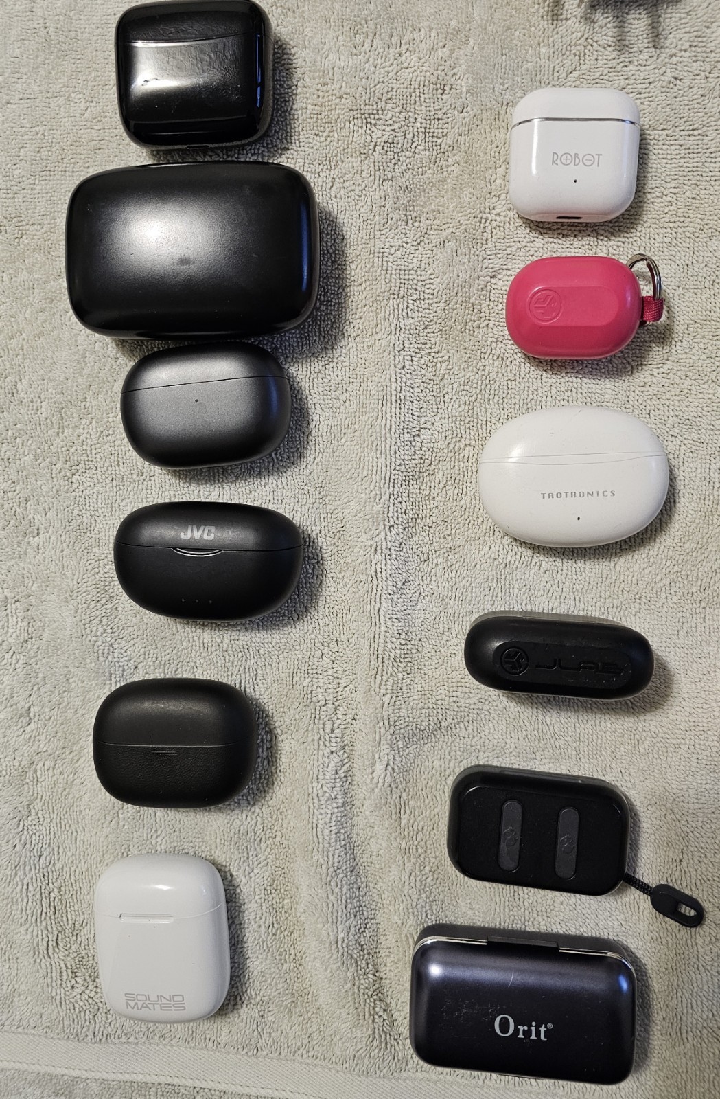 Lot of 30 Earbud Sets JVC, Skullcandy, Jlabs, Unbranded Assorted