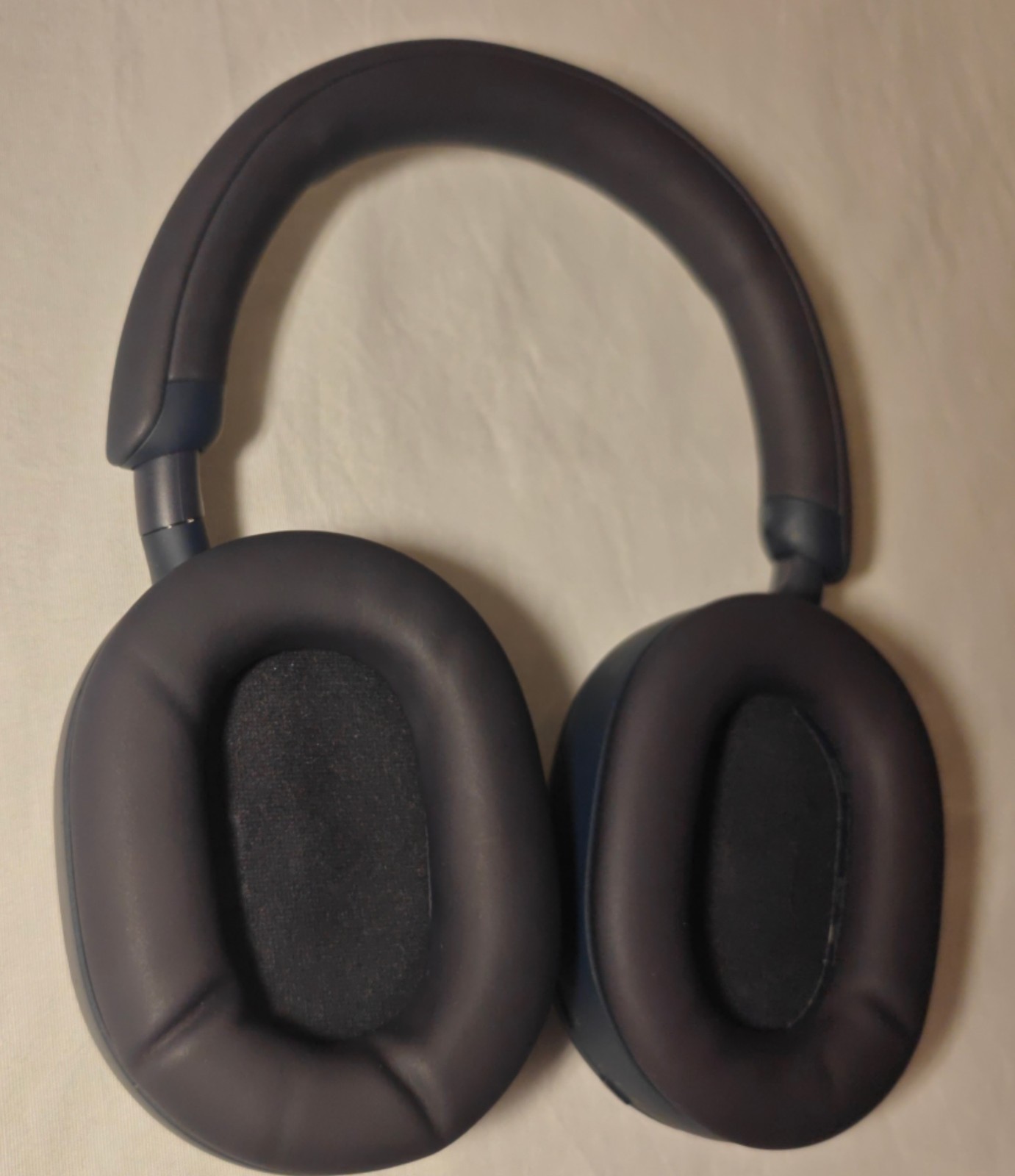 Very Nice Navy Blue Sony WH1000XM5 Noise Cancelling Over Ear Headphones W/ CASE!