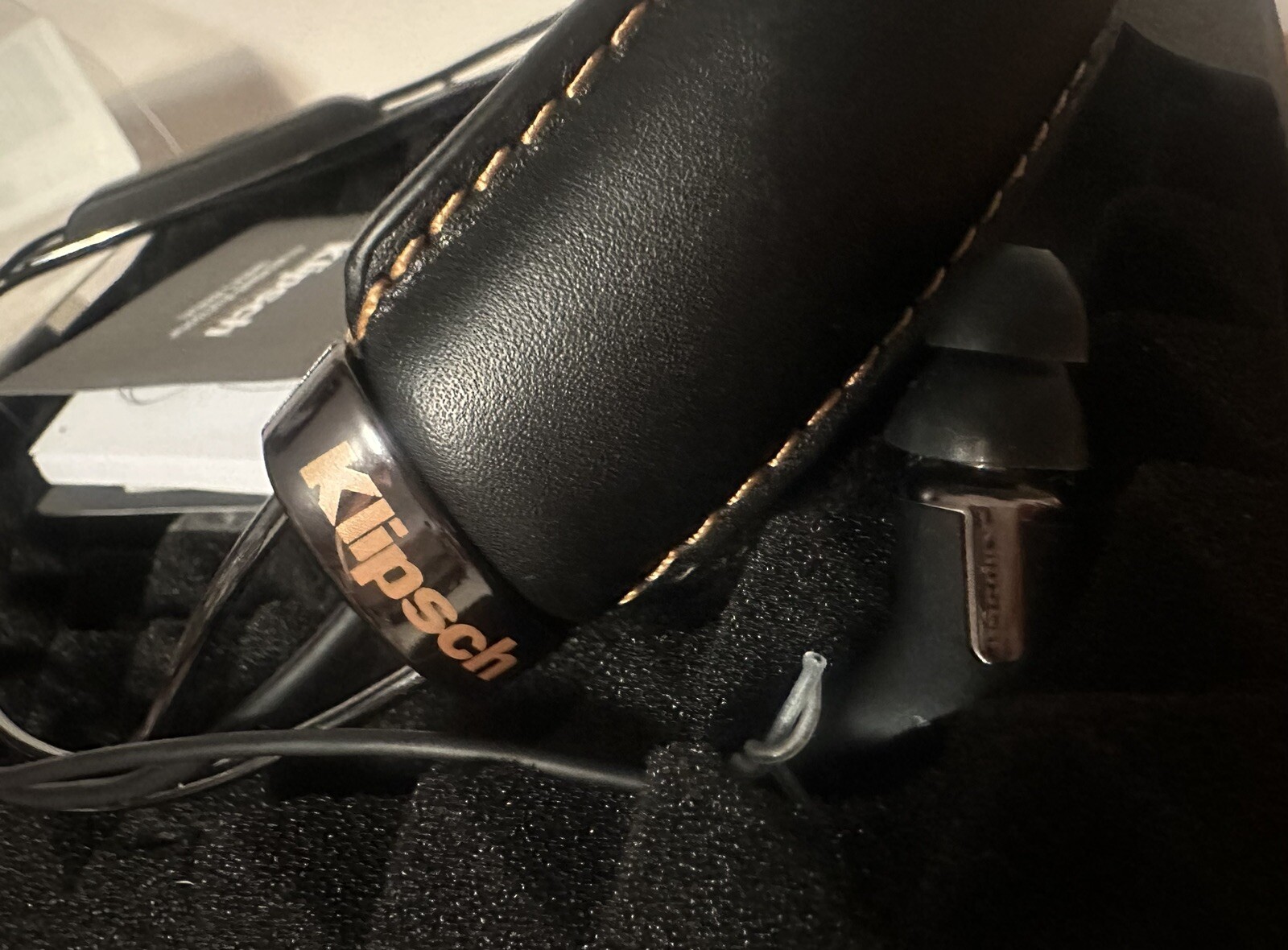 Klipsch R6 Neckband Bluetooth In-Ear Headphones , Black Leather Read”