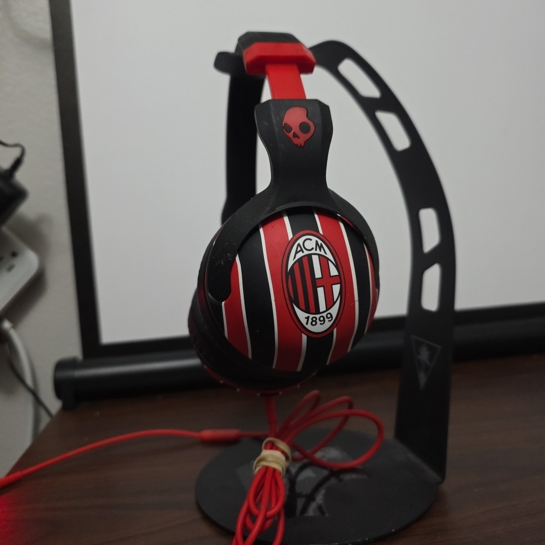 Skullcandy Headphones HESH2 Wired Ac Milan Soccer Team SGHSFY-124 Rare Used D