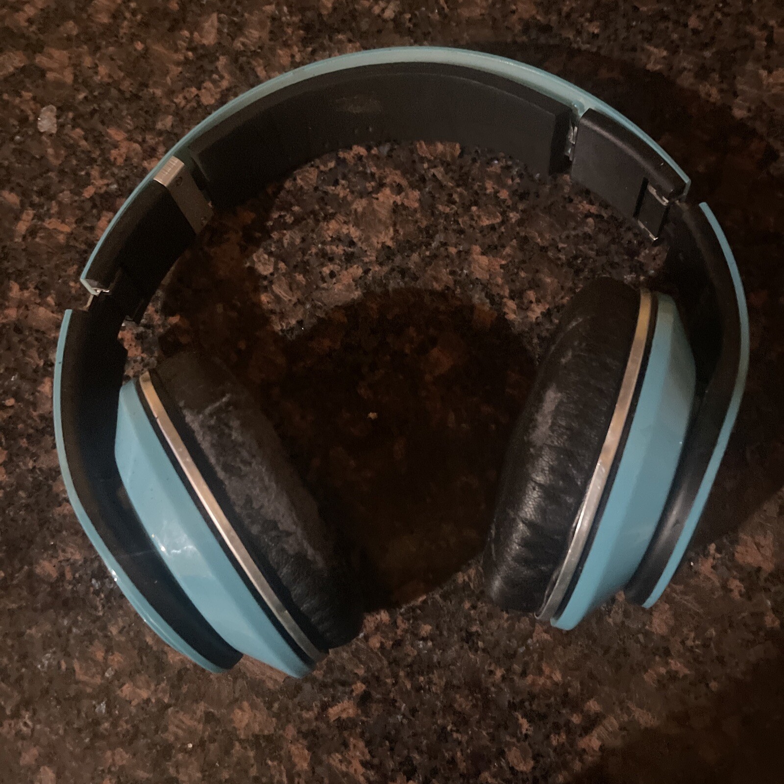 China Monster Beats by Dr. Dre Rare Knockoffs Light Blue/Red- Wired Headphones