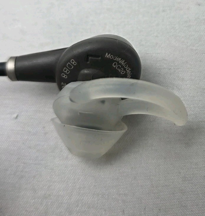 Bose QuietComfort QC20 Noise Cancelling Headphones Earphones w/Case