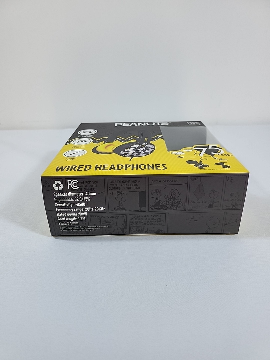 Peanuts New 2025 Snoopy Wired Headphones 3.5mm Headphone Jack Black/Yellow