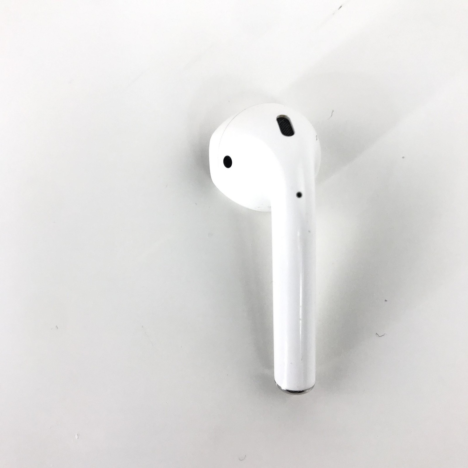 Apple AirPods 1st Gen Left Side Only OEM Replacement AirPod A1722 – No Case