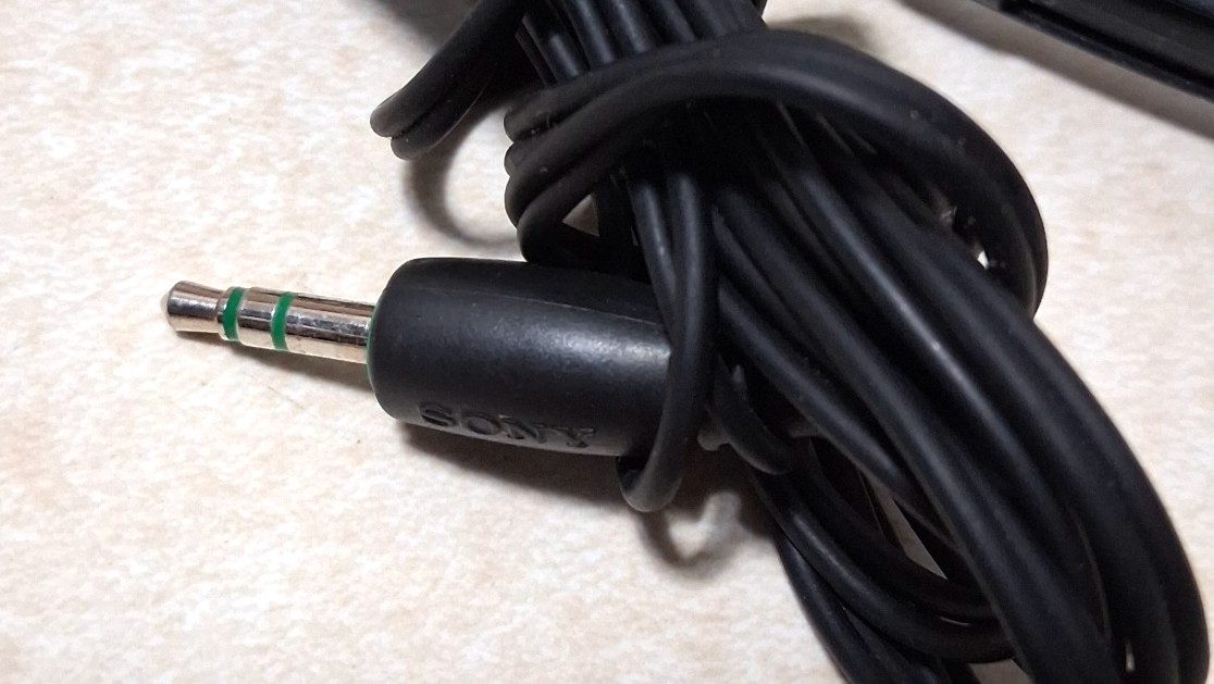 SONY – Wired Headphones – MDR-005E – for Walkman – Black – Tested, Good Ear Foam